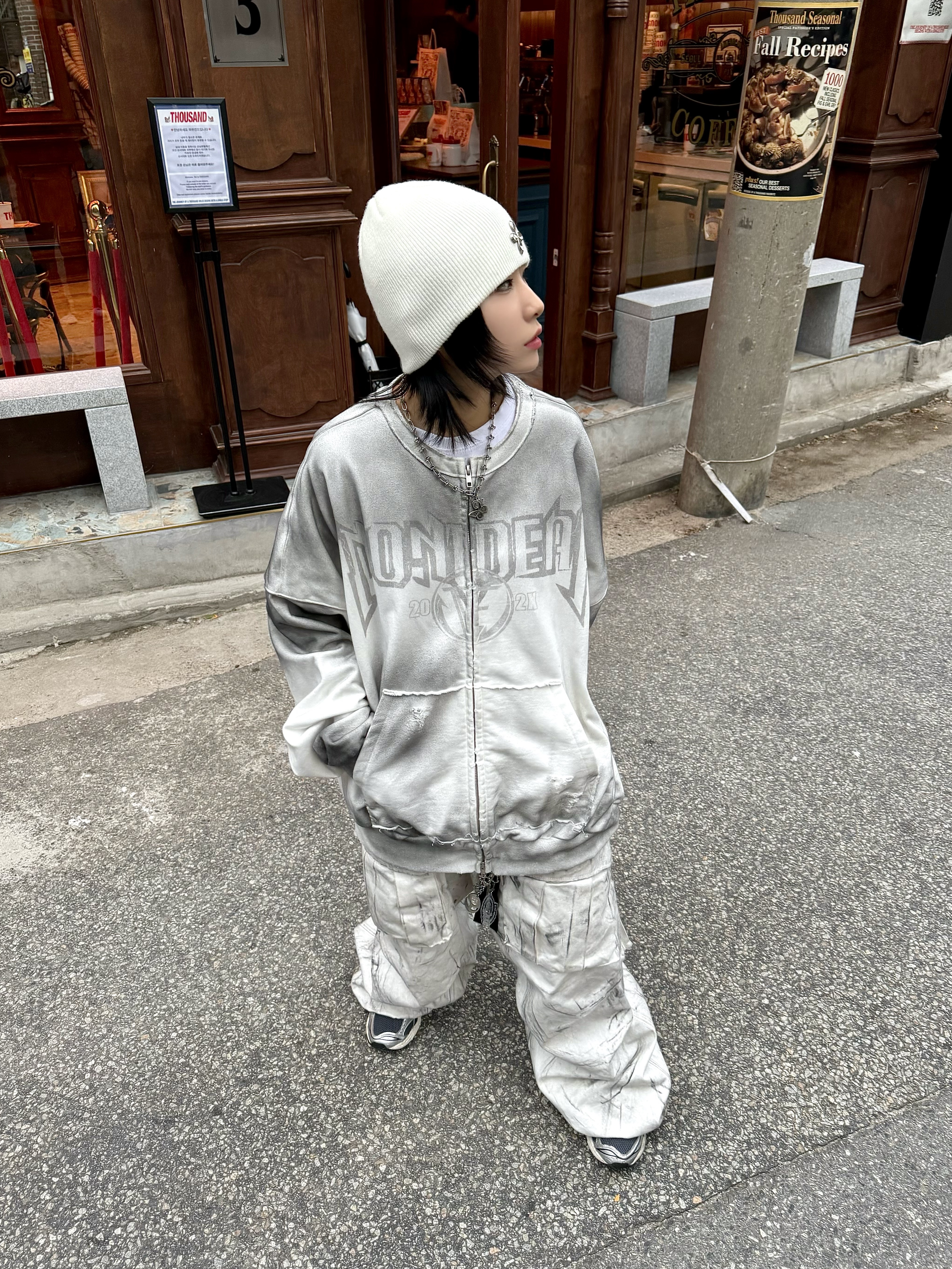 Surgery Clover Logo Short Beanie White, Asics Unlimited Gel-Kayano 14 Carrier Grey Black 착용 스타일 - 5