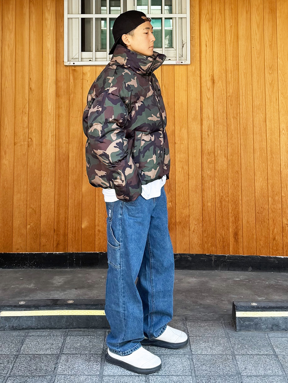 QT8 Garments TL Denim Carpenter Pant Deep Blue 착용 스타일 - 2