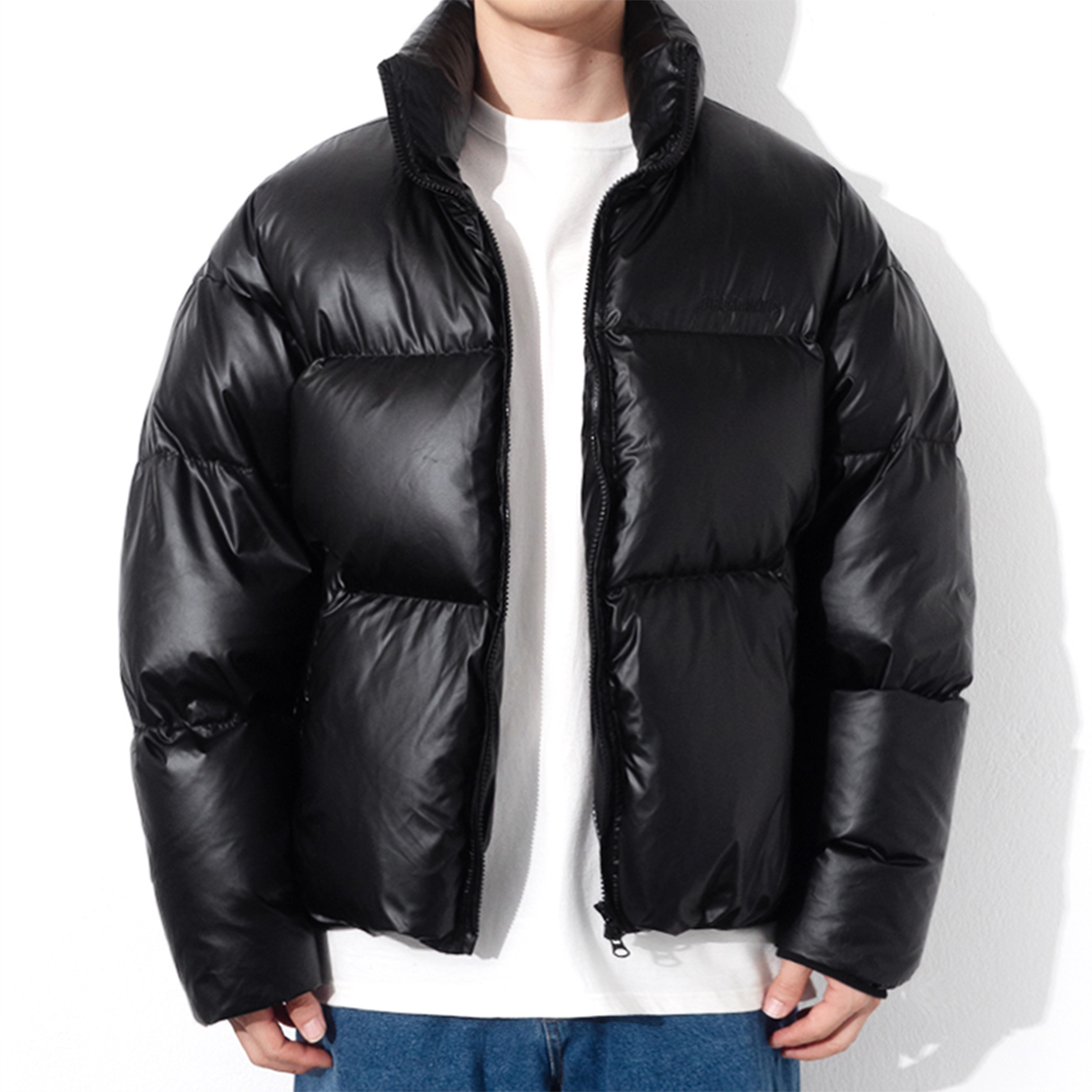큐티에잇 가먼츠 글로시 덕 다운 숏 패딩 블랙(QT8 GARMENTS Glossy Duck Down Short Padding Black) - 2