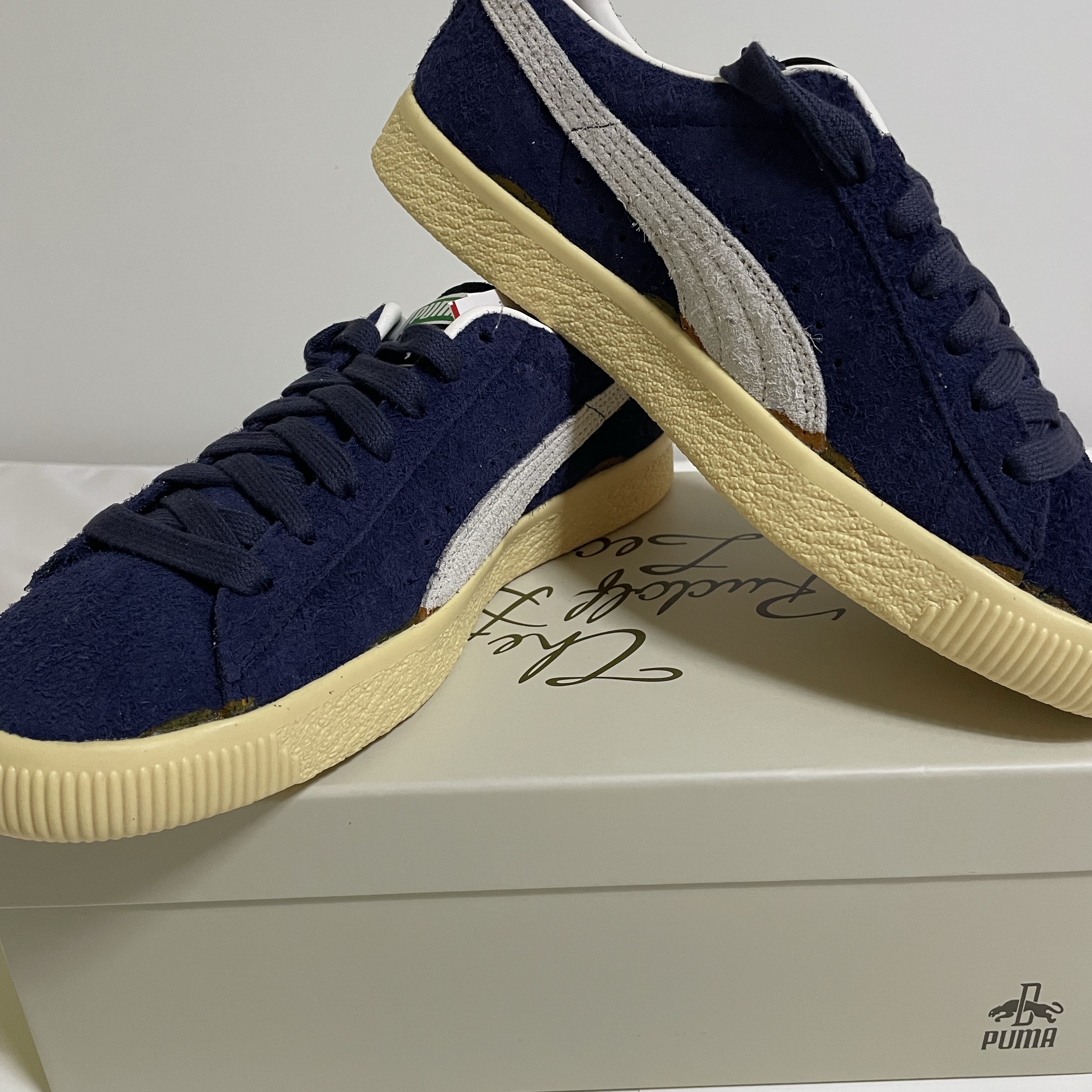 Puma Suede VTG The Neverworn II Navy 착용 스타일 - 1