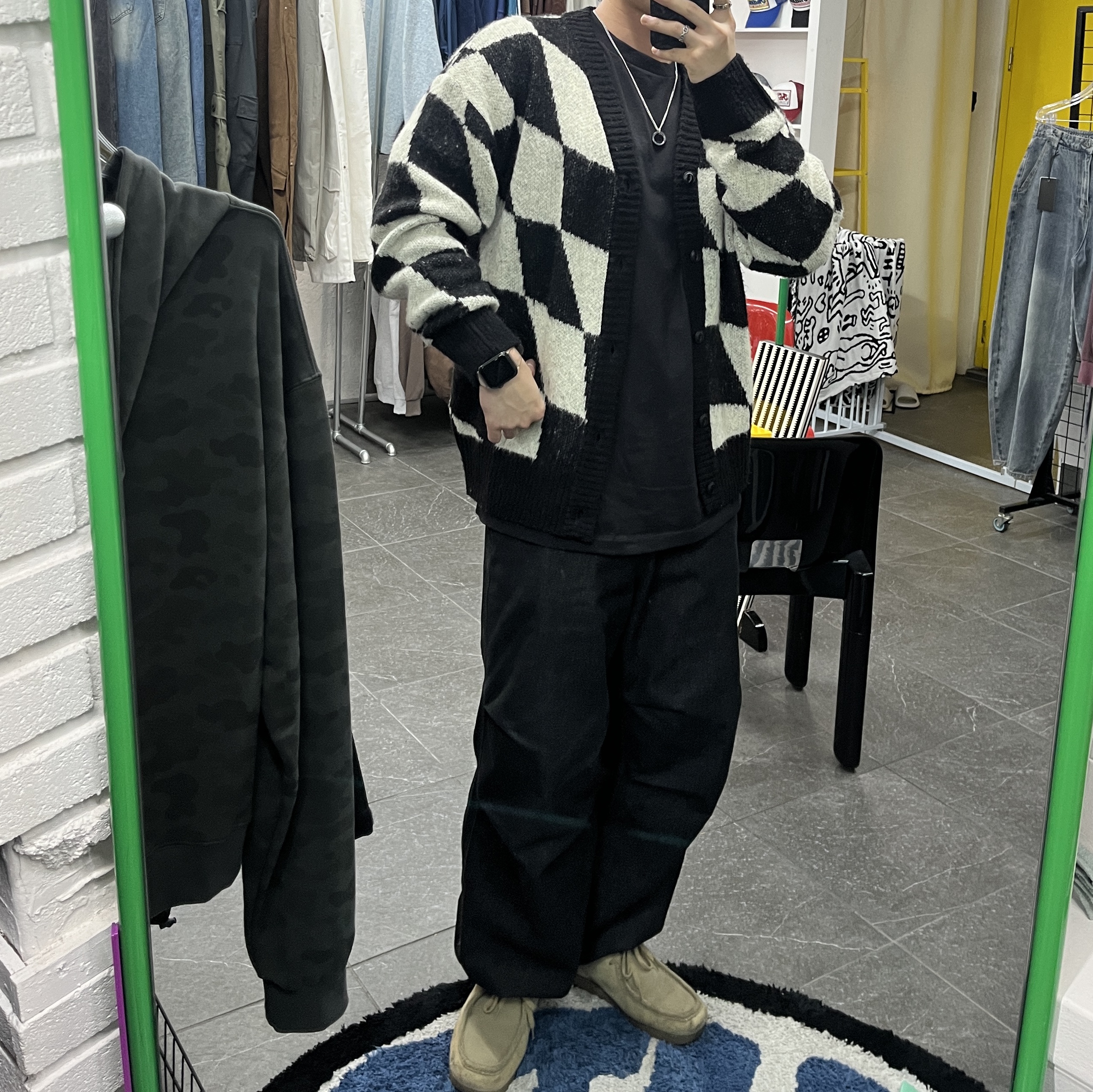AAA Heavy Cotton 1304 Long Sleeve T-Shirt White Black (2Pack), GU Real Leather Moccasin Shoes Beige 착용 스타일 - 4