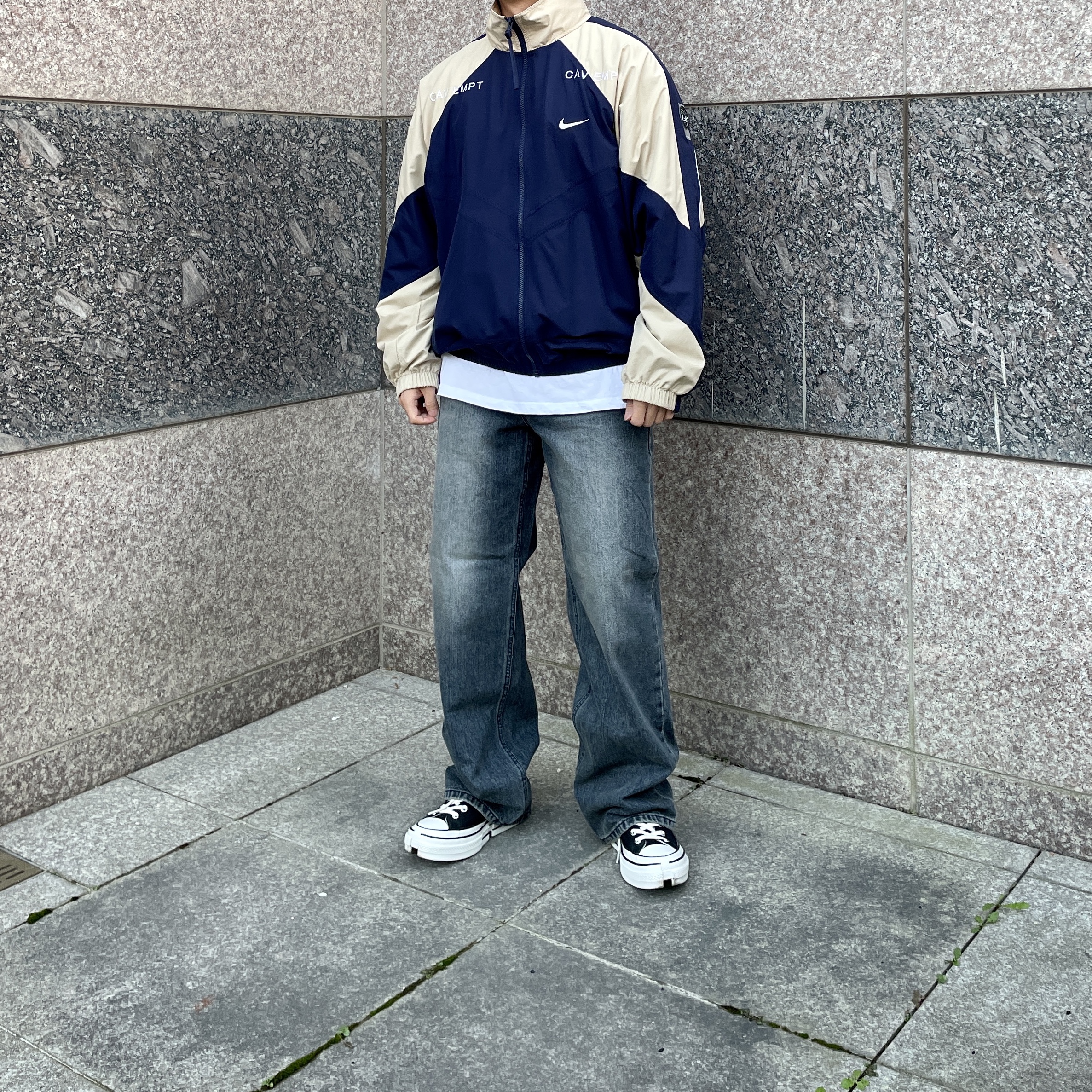 Nike x Cav Empt Track Jacket Navy, Converse x Feng Chen Wang Chuck 70 2-in-1 Natural Ivory Black 착용 스타일 - 1
