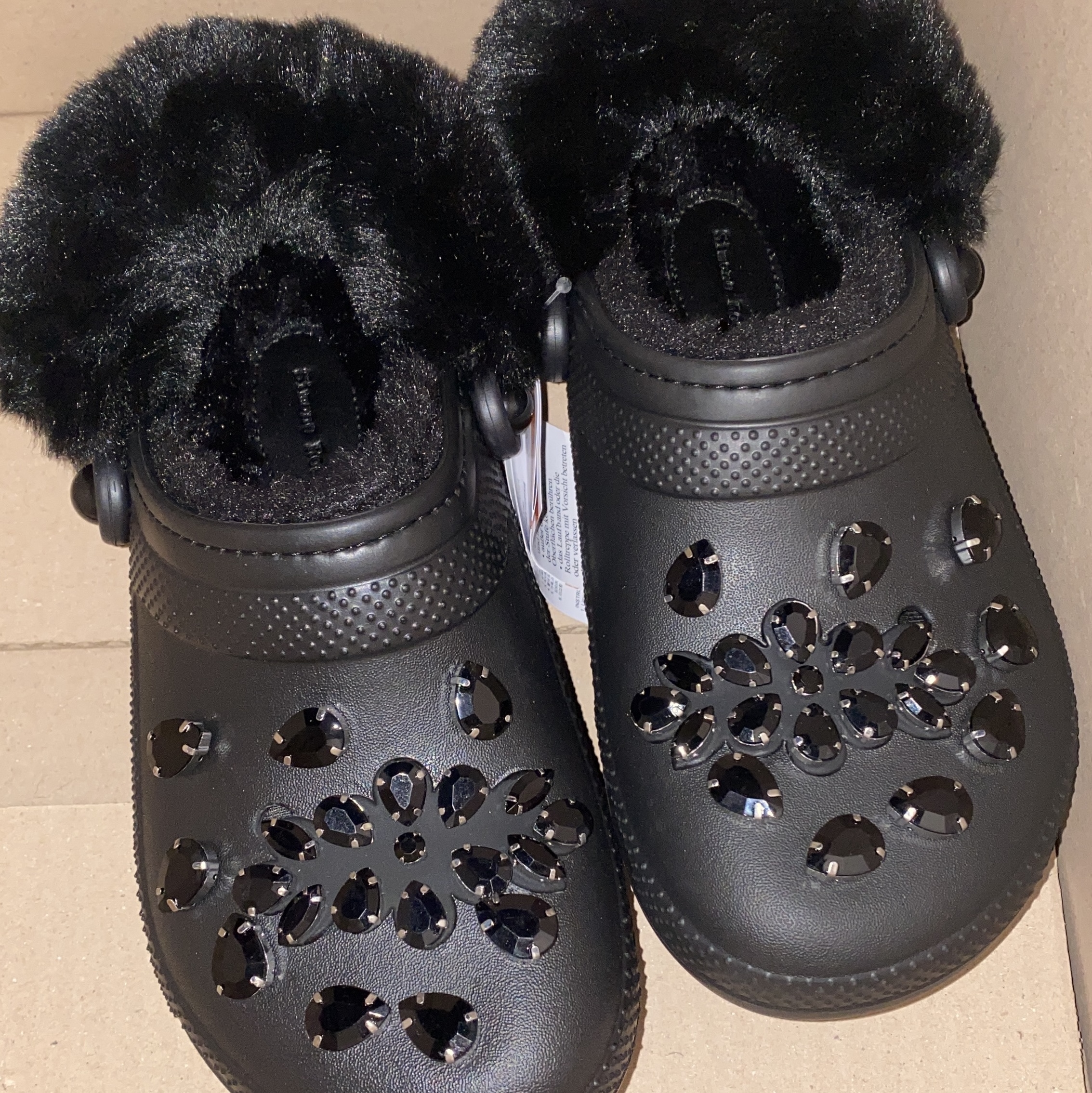 (W) Crocs x Simone Rocha Classic Lined Clog Black 착용 스타일