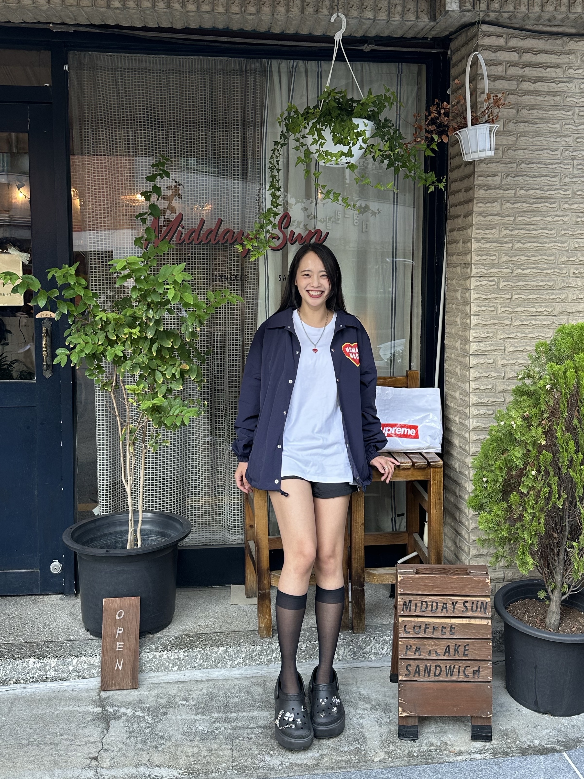 Crocs Stomp Clog Black, Human Made Coach Jacket Navy 착용 스타일 - 1