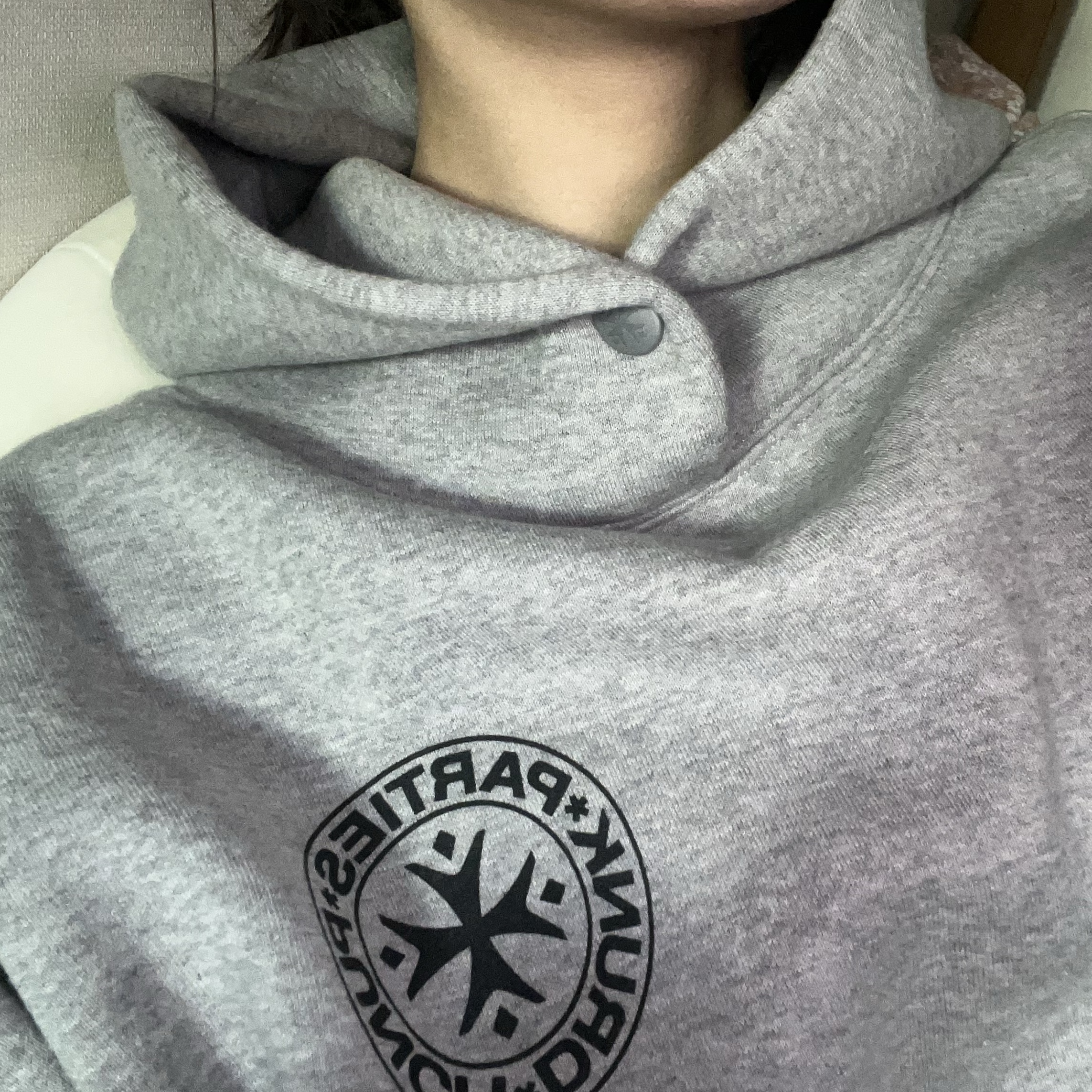 Punch Drunk Parties Circle Logo Oversized Hoodie Gray 착용 스타일