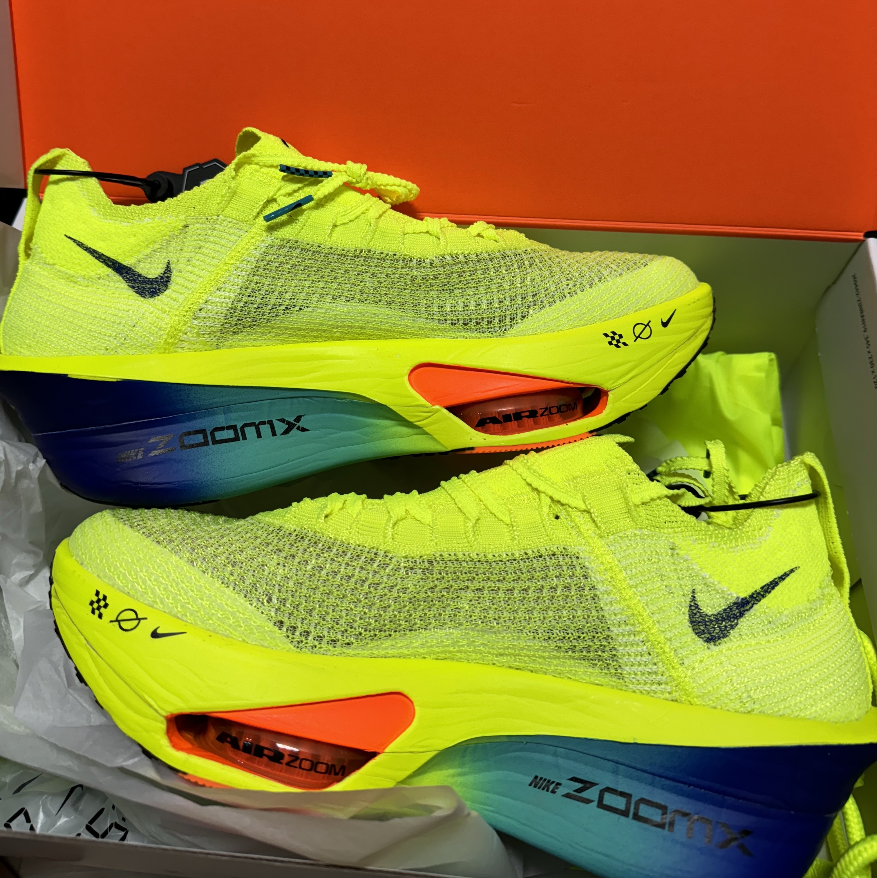 Nike Air Zoom Alphafly Next% 3 Volt 착용 스타일 - 3