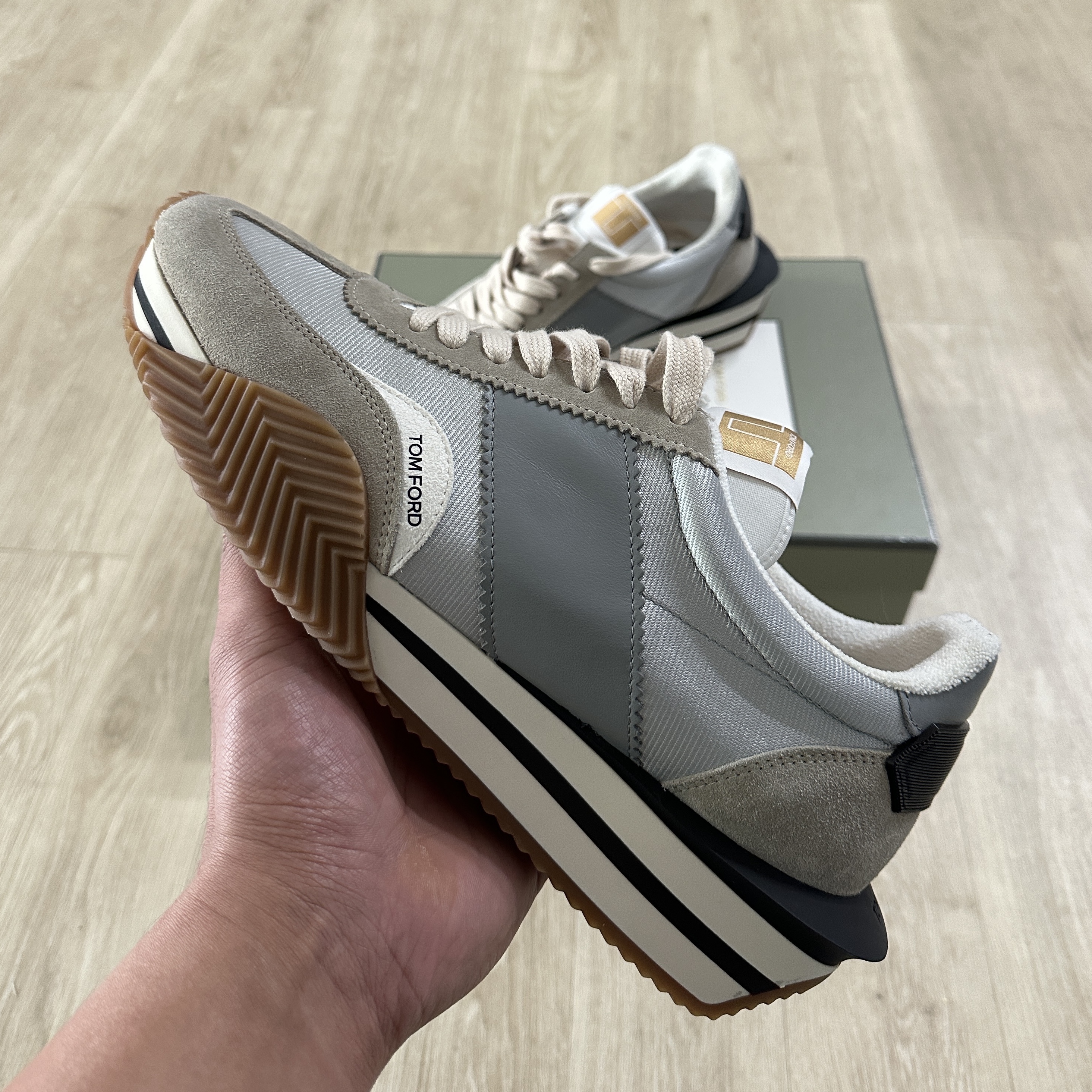 Tom Ford Suede James Sneakers Grey 착용 스타일