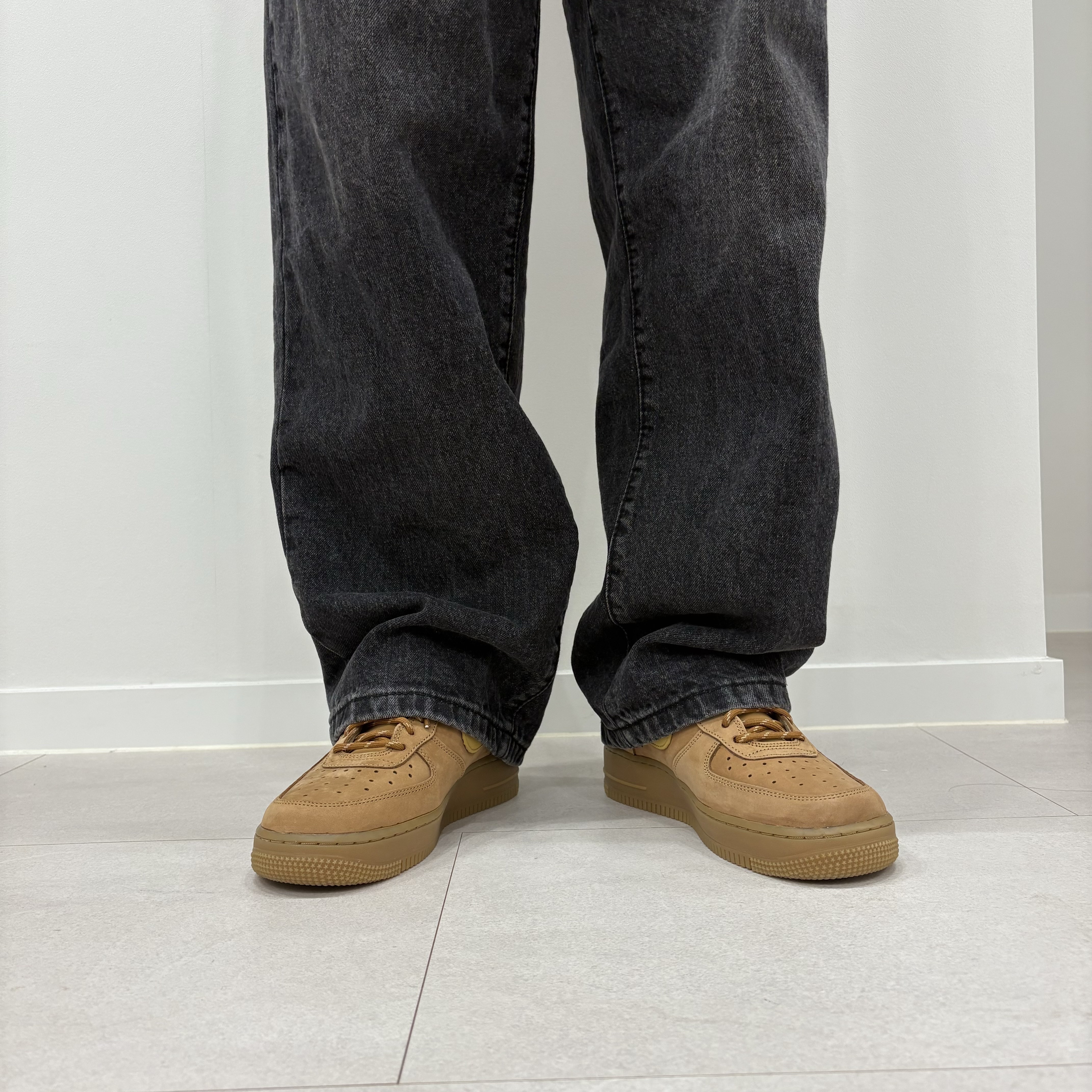 (W) Nike Air Force 1 '07 WB Flax Wheat 착용 스타일 - 2