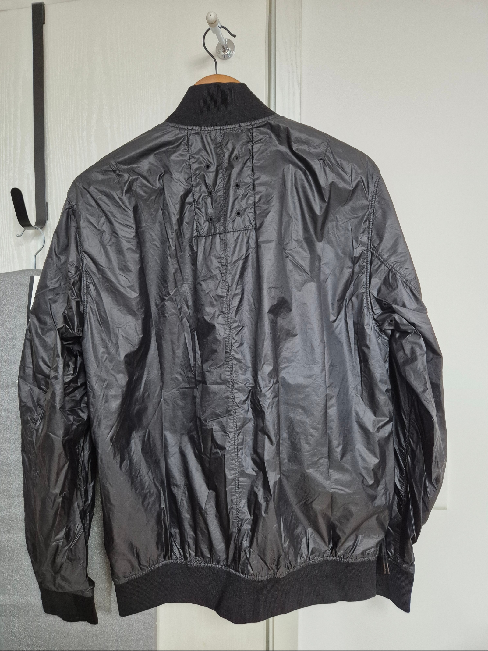 Stone Island 42125 Packable Garment Dyed Micro Yarn with Primaloft TC Jacket Black - 23SS 착용 스타일 - 3