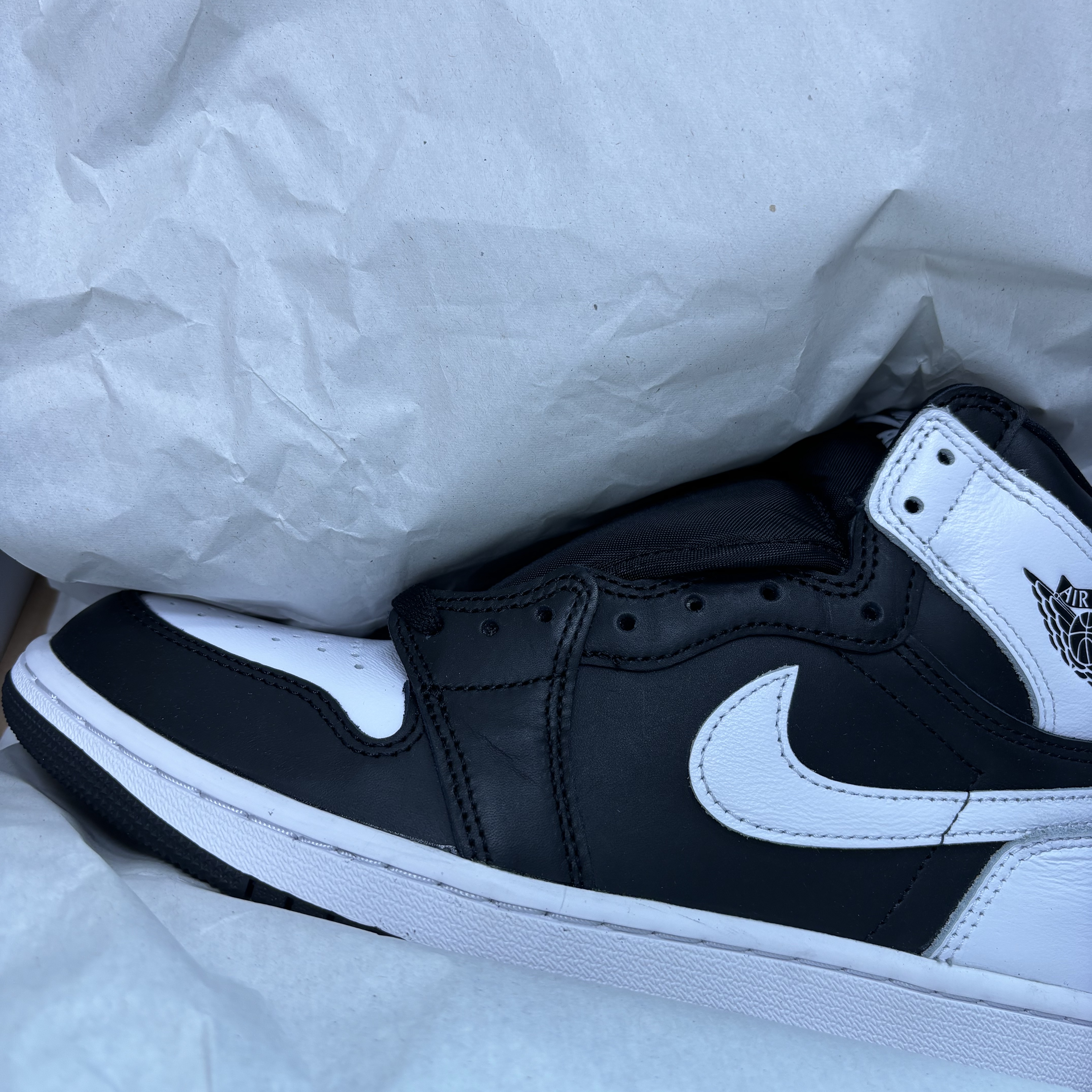 Jordan 1 High FlyEase Black White 착용 스타일 - 1