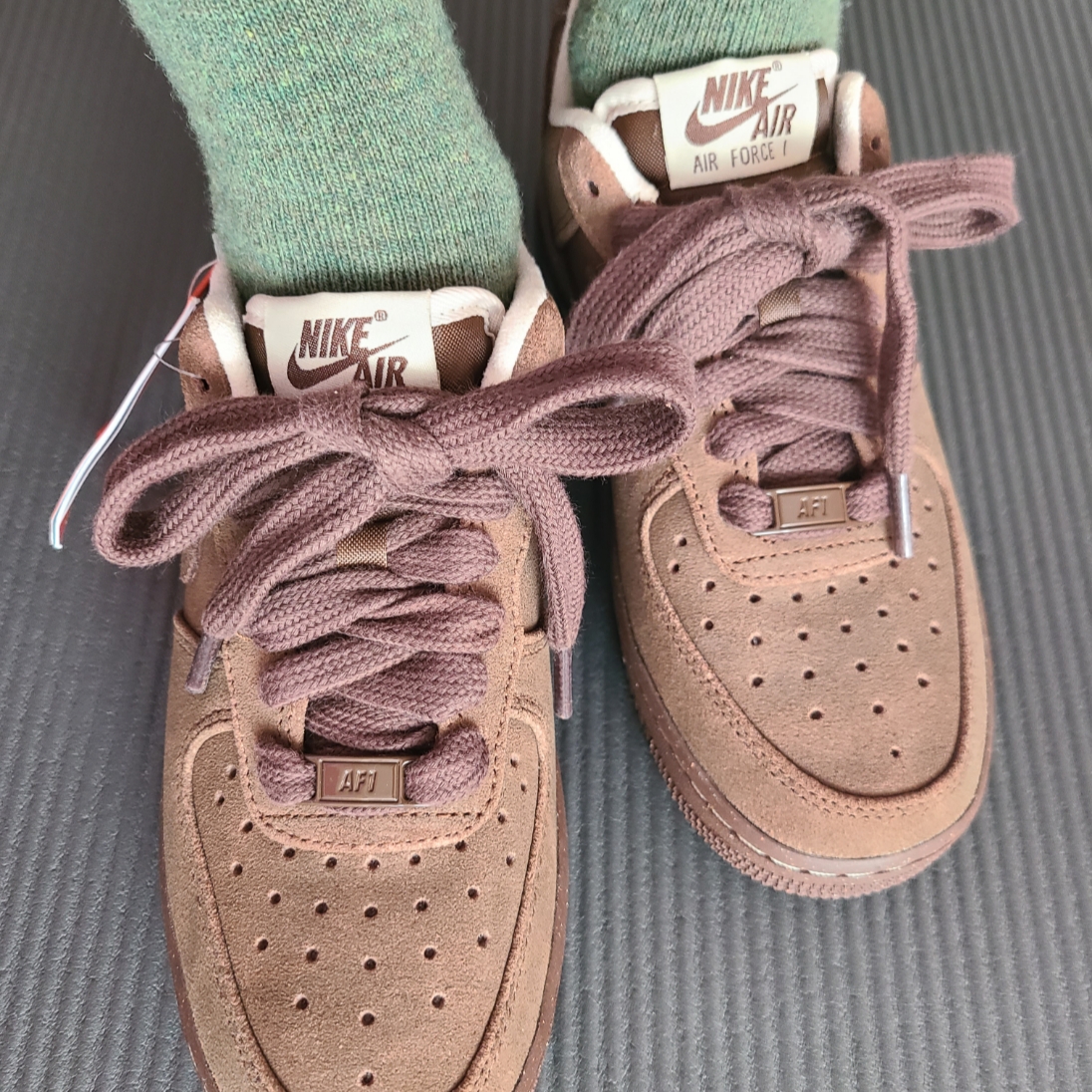 (W) Nike Air Force 1 '07 Cacao Wow 착용 스타일 - 2