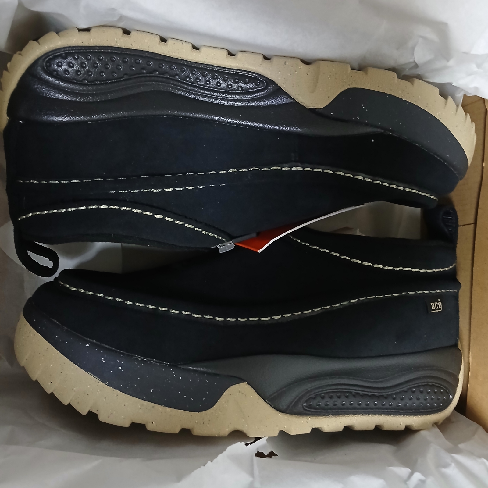Nike ACG Izy Black Limestone 착용 스타일