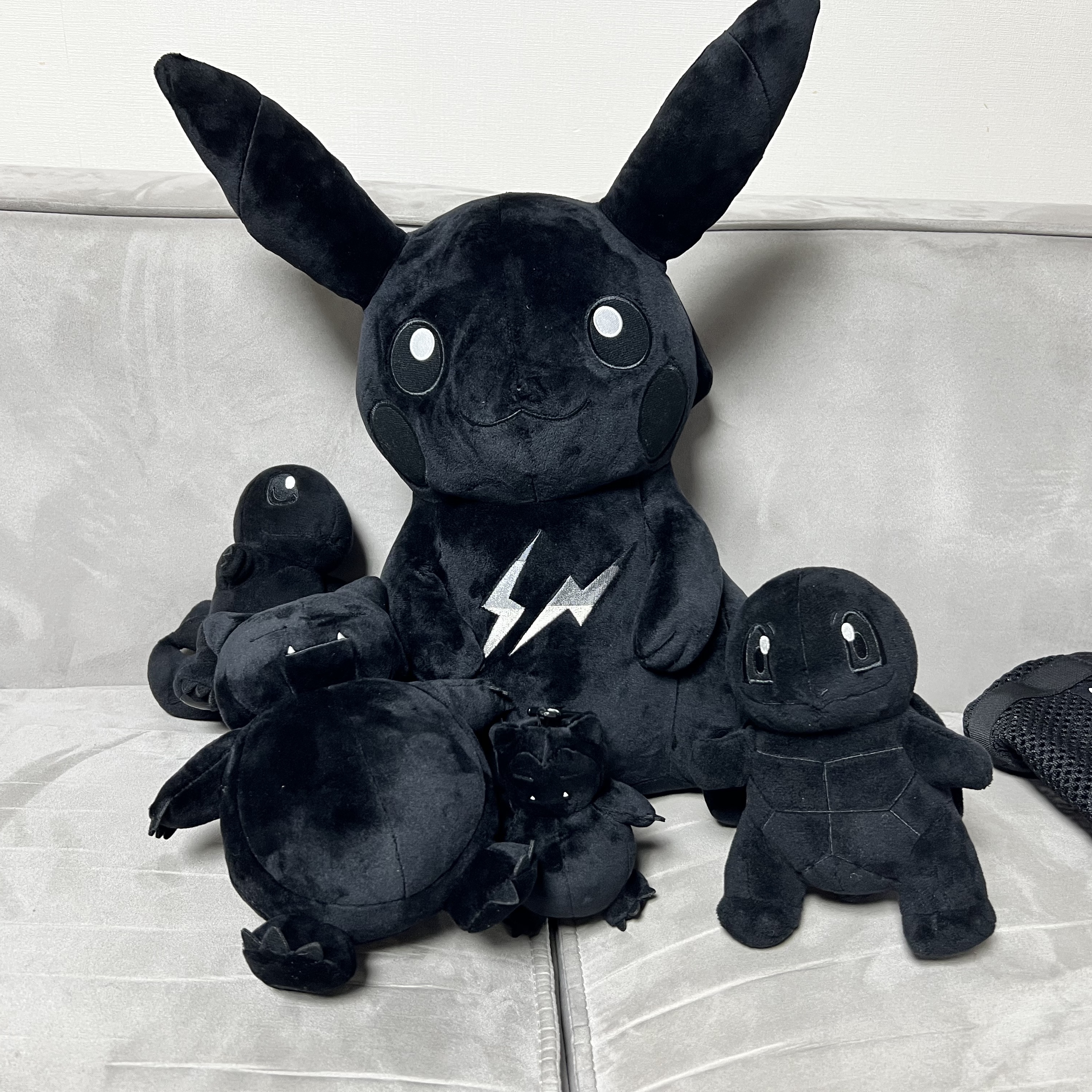 Fragment x Pokemon INN Thunderbolt Project TBP Mascot Key Ring Kabigon Black 착용 스타일 - 3