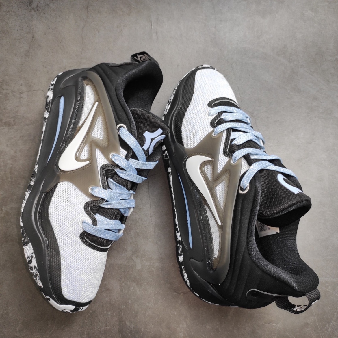 Nike KD 15 White Black 착용 스타일 - 1