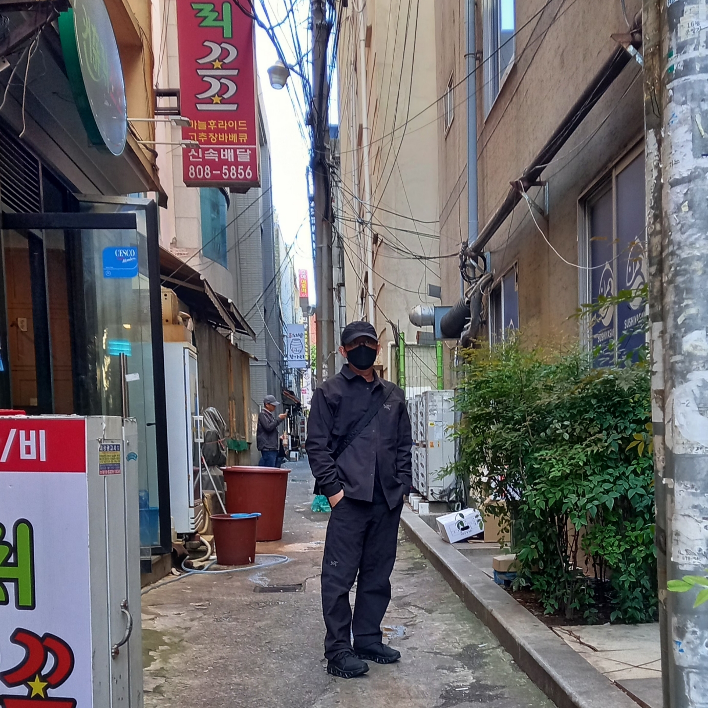 Arc'teryx Cronin Cotton Pants Black, Arc'teryx Cronin Cotton Overshirt Black 착용 스타일 - 4