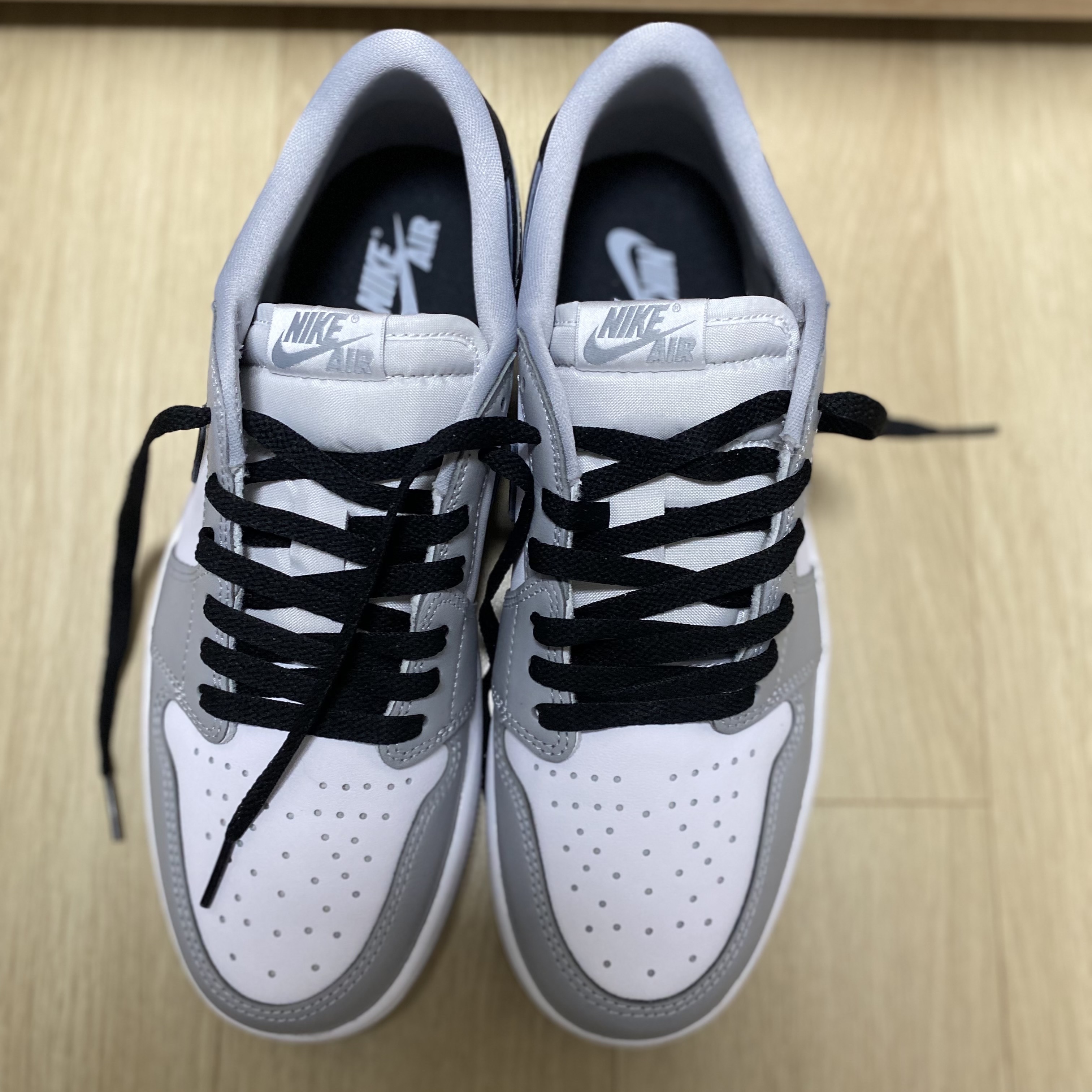 Jordan 1 Retro Low OG Wolf Grey and White 착용 스타일