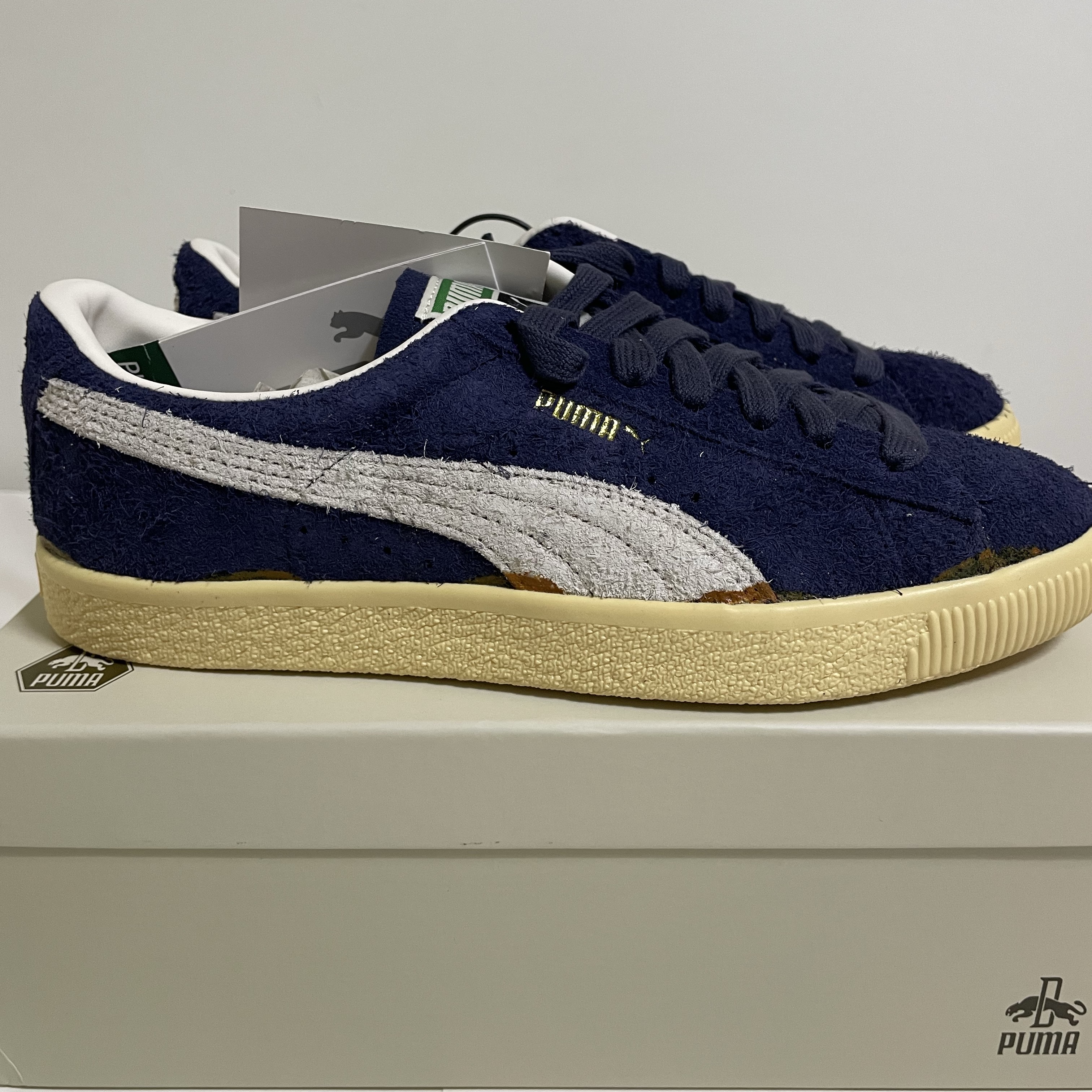 Puma Suede VTG The Neverworn II Navy 착용 스타일 - 3