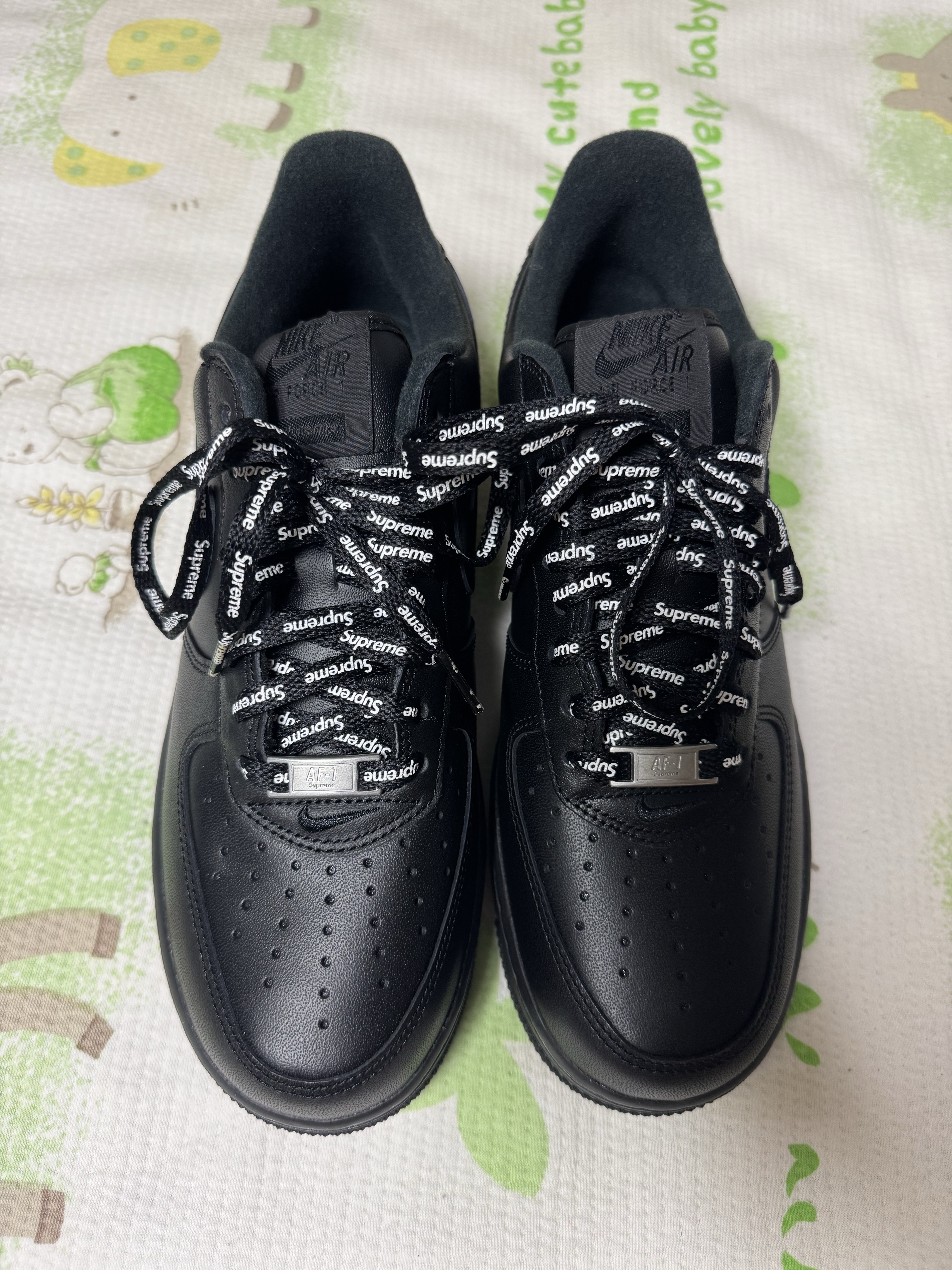 Nike x Supreme Air Force 1 Low Black 착용 스타일