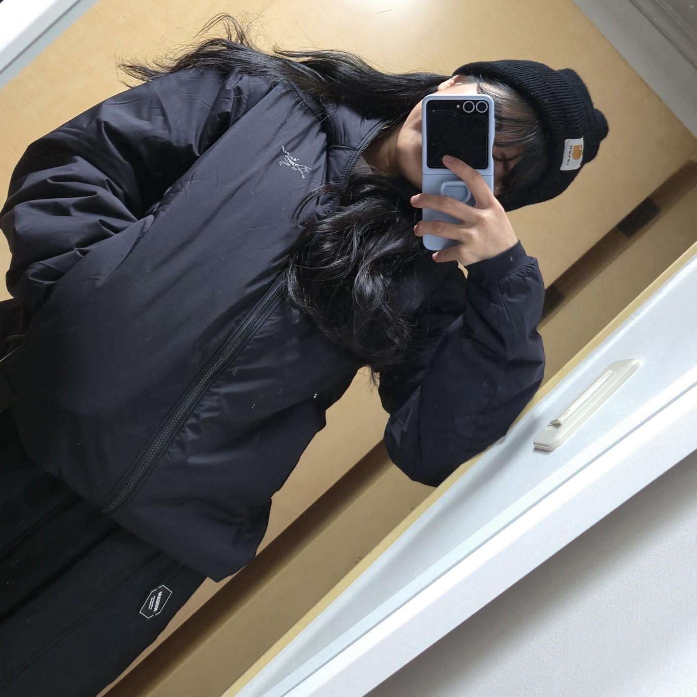 Arc'teryx Atom Heavyweight Hoody Black 착용 스타일