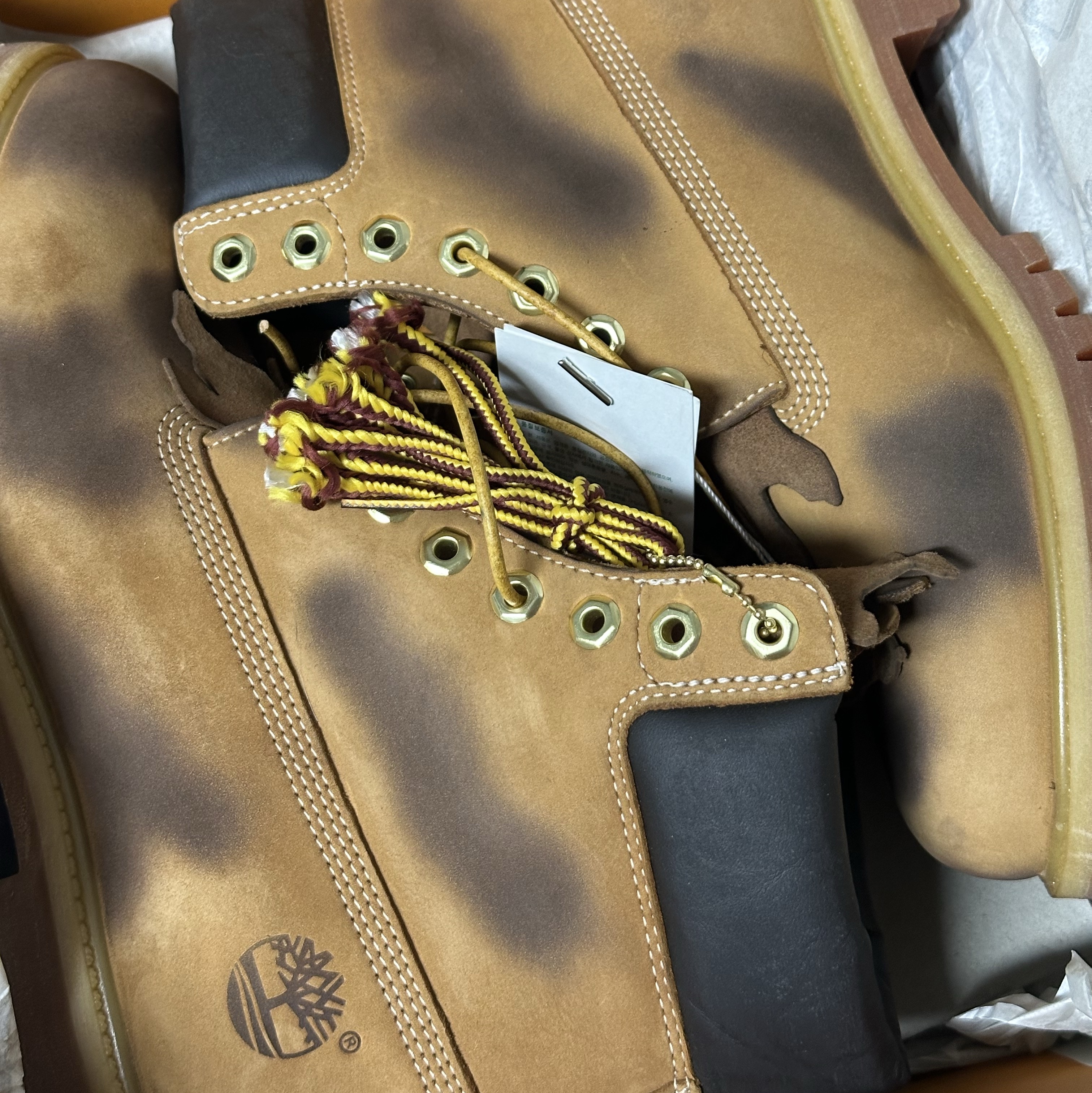 Timberland x Surgery 6 inch Boot Yellow - Wide 착용 스타일
