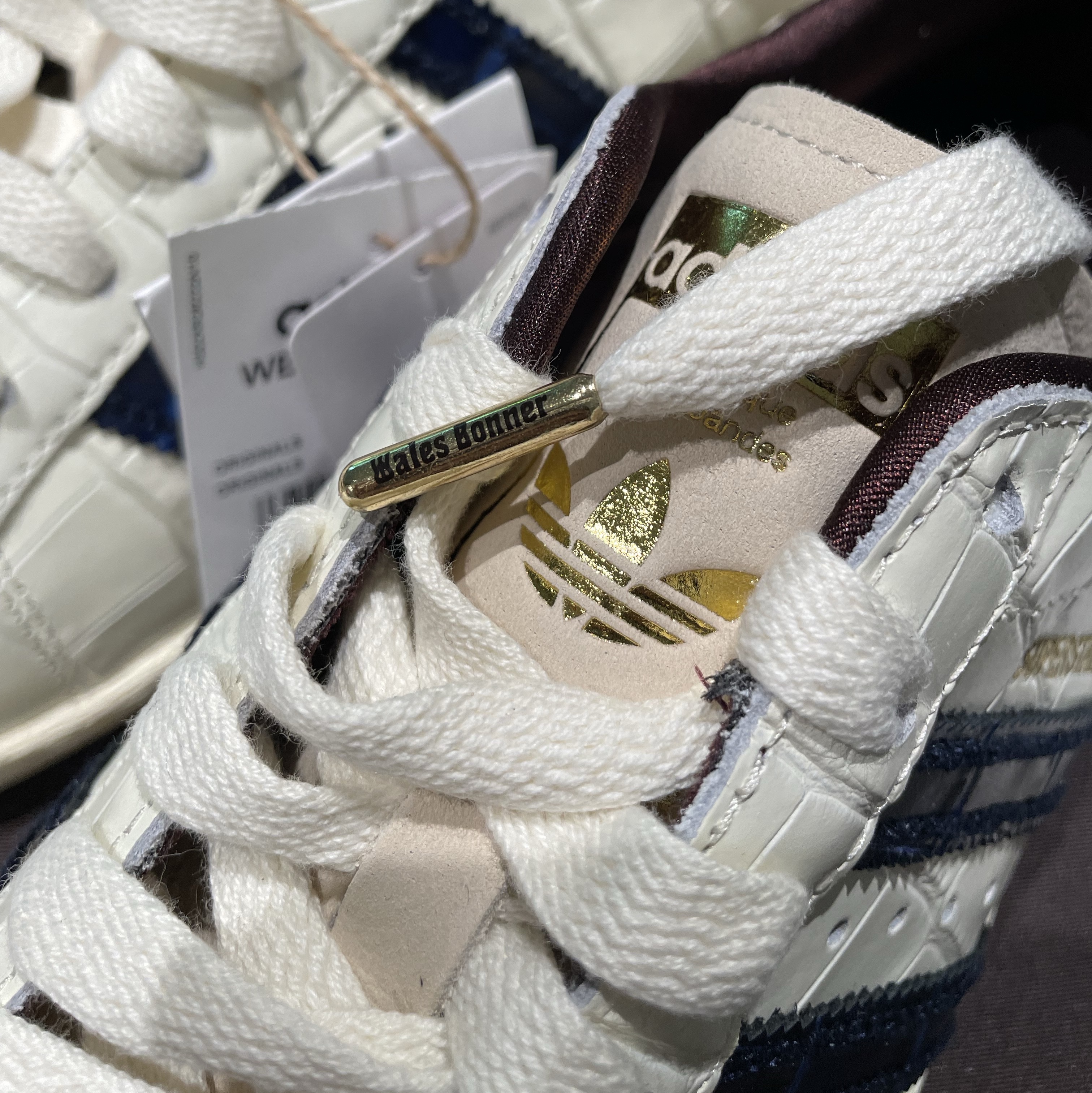 Adidas x Wales Bonner Superstar Wonder White Collegiate Navy 착용 스타일 - 2