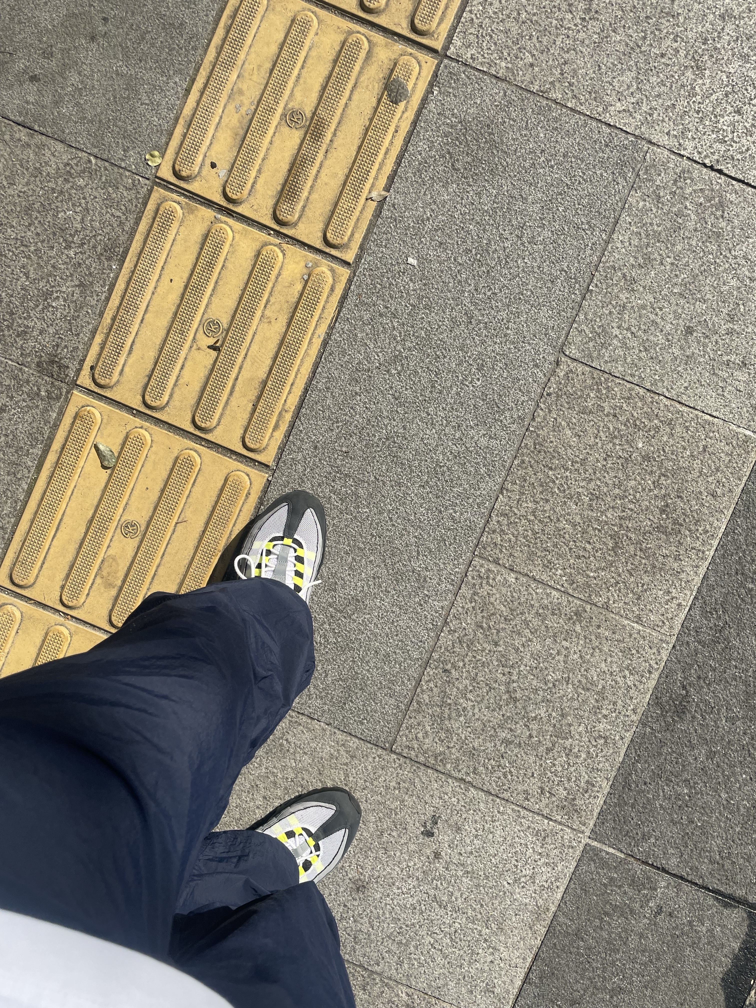 Nike Air Max 95 OG Neon Yellow 2020 착용 스타일