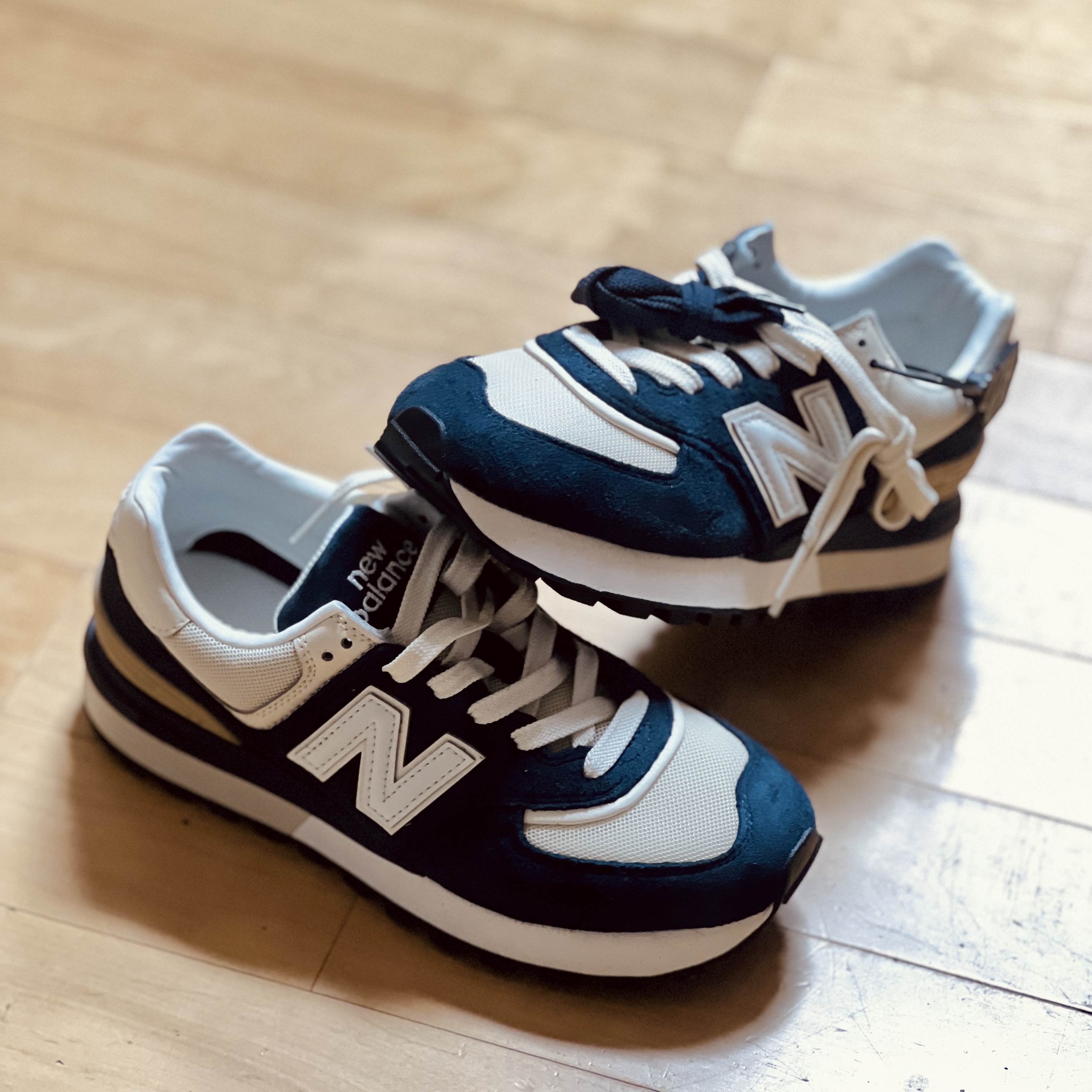 New Balance 574 Legacy Navy Blue 착용 스타일
