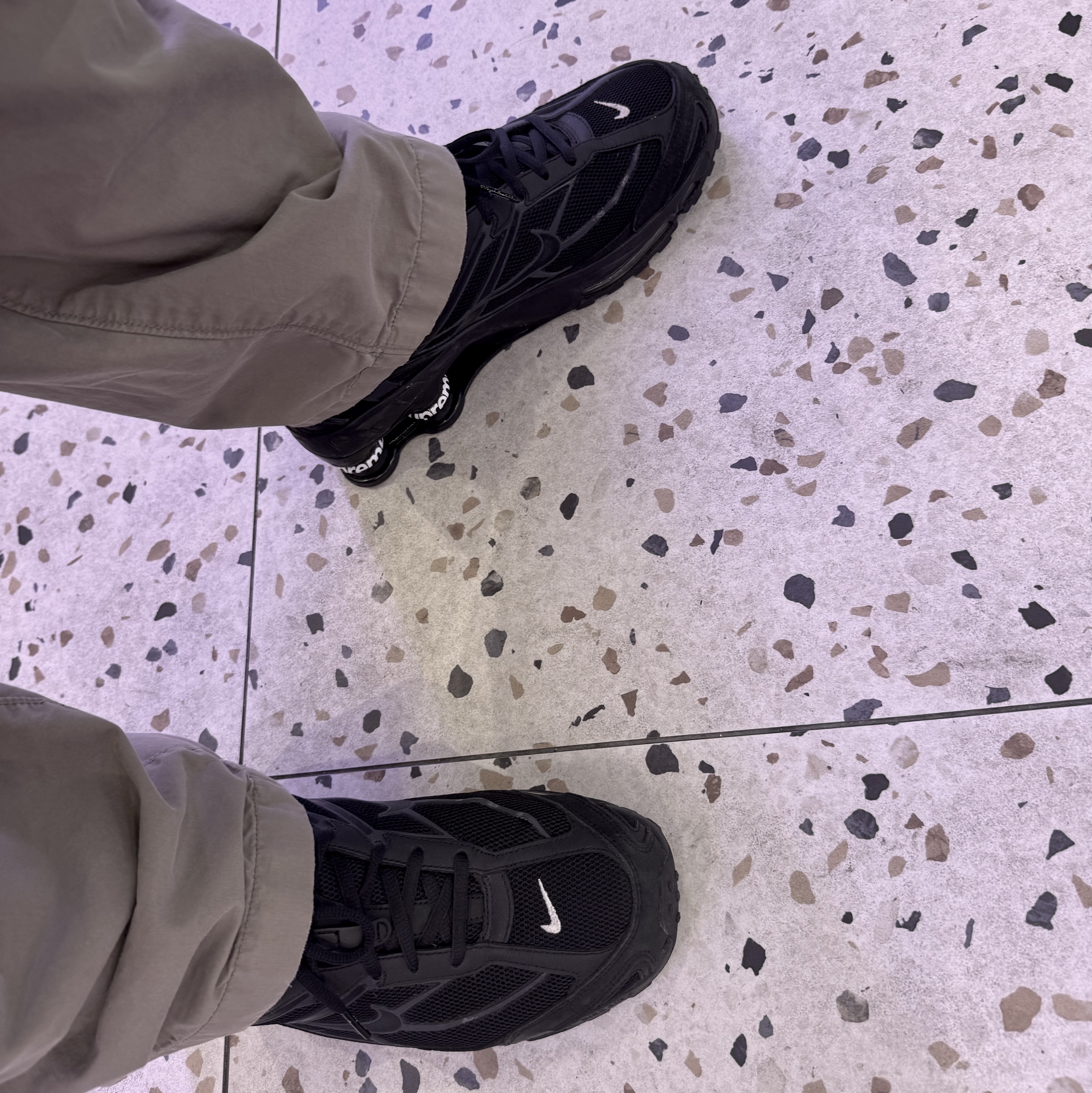 Nike x Supreme Shox Ride 2 SP Black 착용 스타일