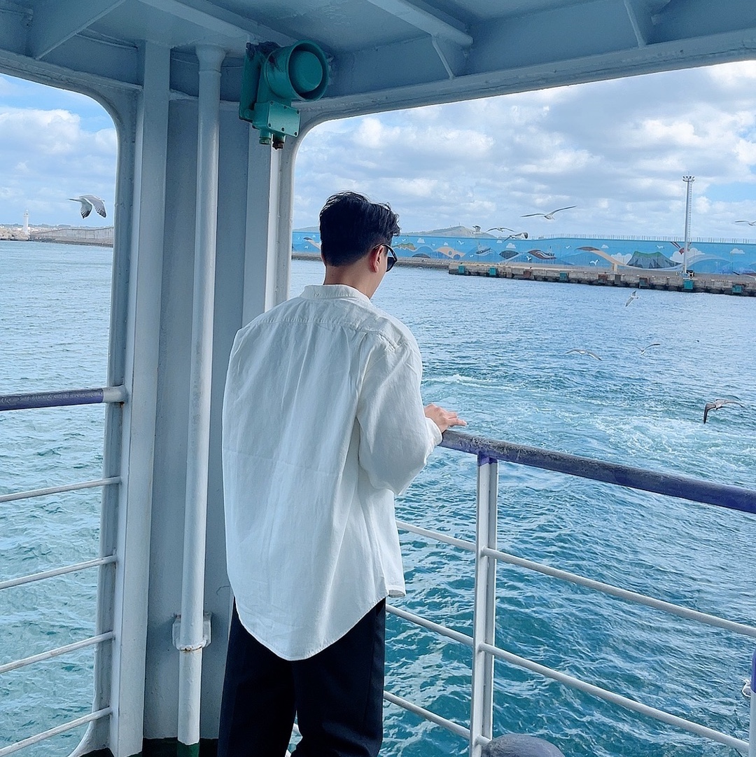 Supreme Small Box Shirt White Denim - 24FW 착용 스타일