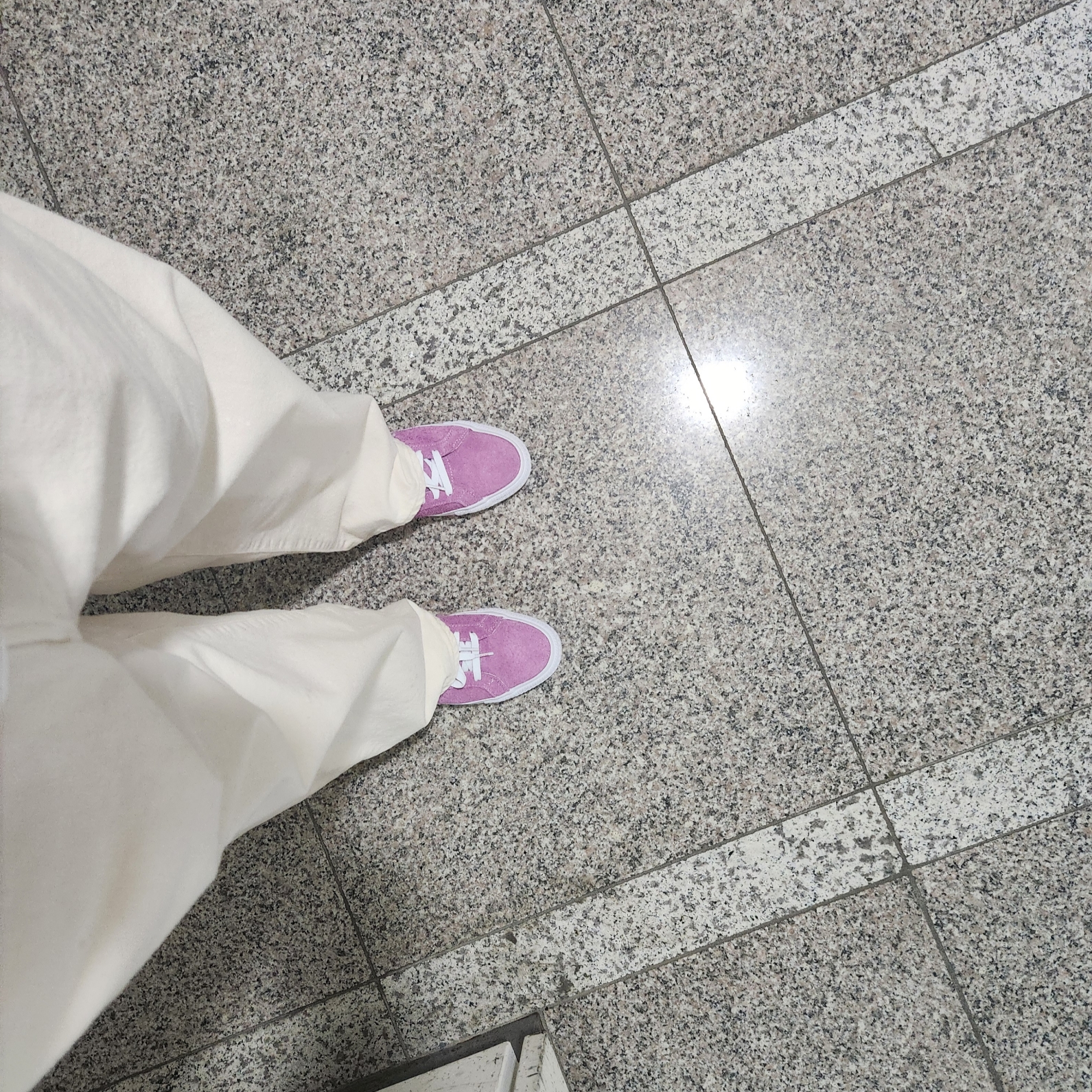 Converse One Star Pro Flower Light Orchid 착용 스타일
