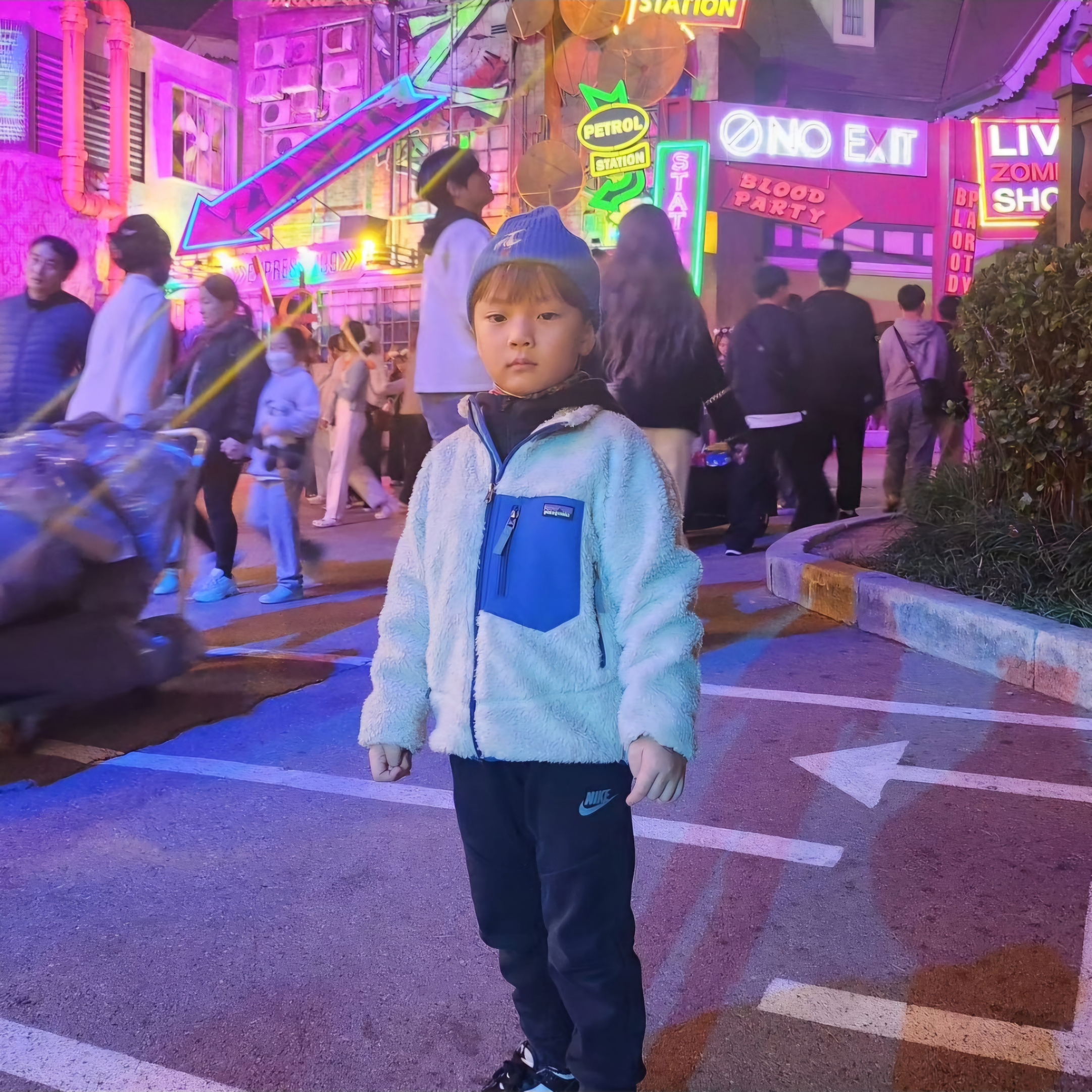 Patagonia Classic Retro-X Jacket Natural, Nike NSW Tech Fleece Jogger Black - Asia 착용 스타일