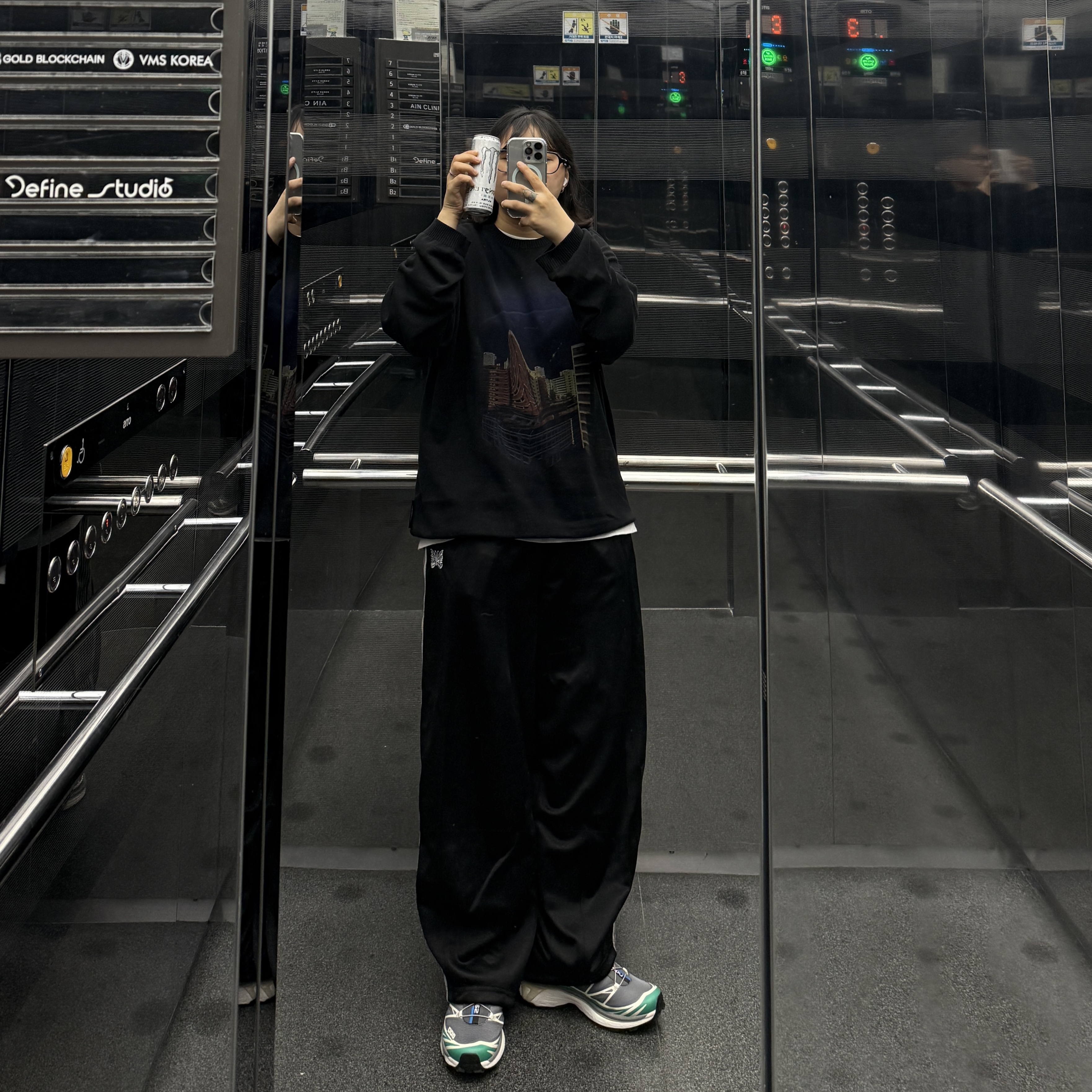 Needles x LHP H.D. Track Pants Poly Smooth Black White, Salomon XT-6 Quiet Shade Deep Green 착용 스타일