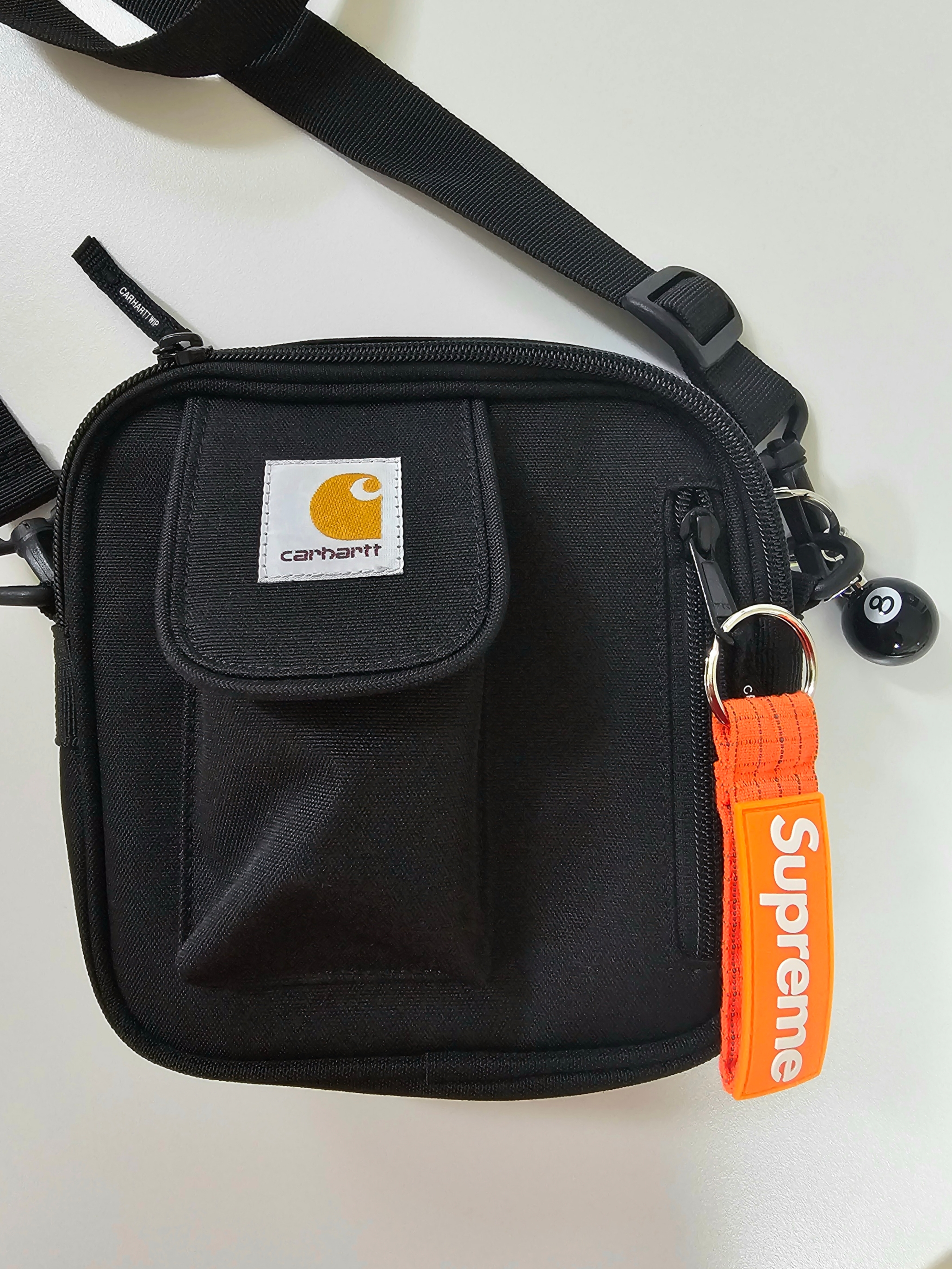 Carhartt WIP Essentials Bag Black, Supreme Ripstop Keychain Orange - 24SS 착용 스타일