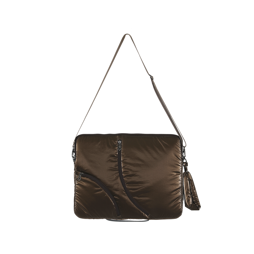 CCOBG012BR ACOC Lake 16" Laptop Clutch Brown