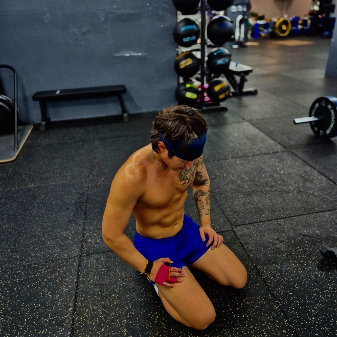Nike Challenger Brief Lined Running Shorts Game Royal - Asia 착용 스타일
