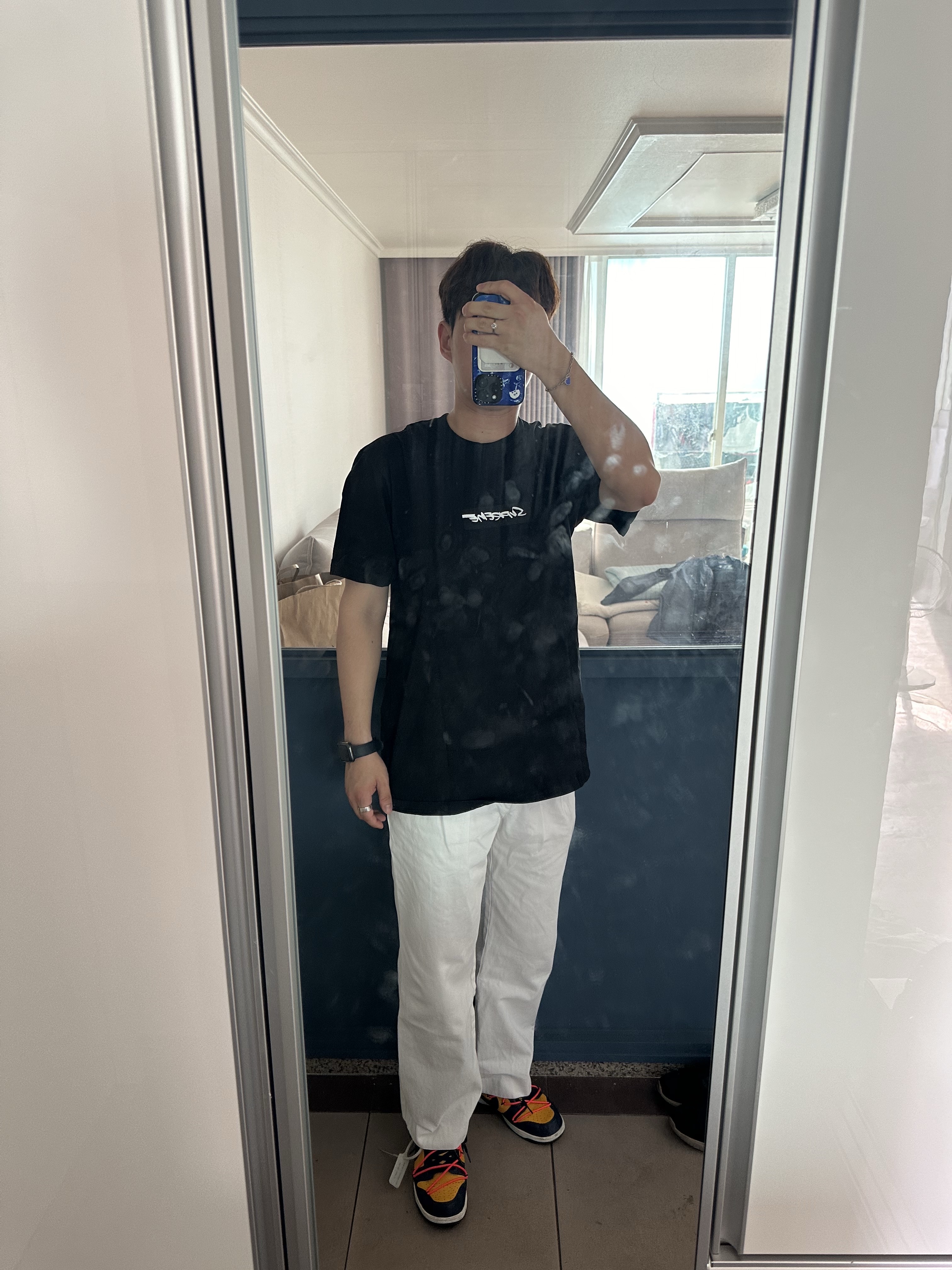 Supreme Futura Box Logo T-Shirt Black - 24SS, Nike x Off-White Dunk Low University Gold Midnight Navy 착용 스타일