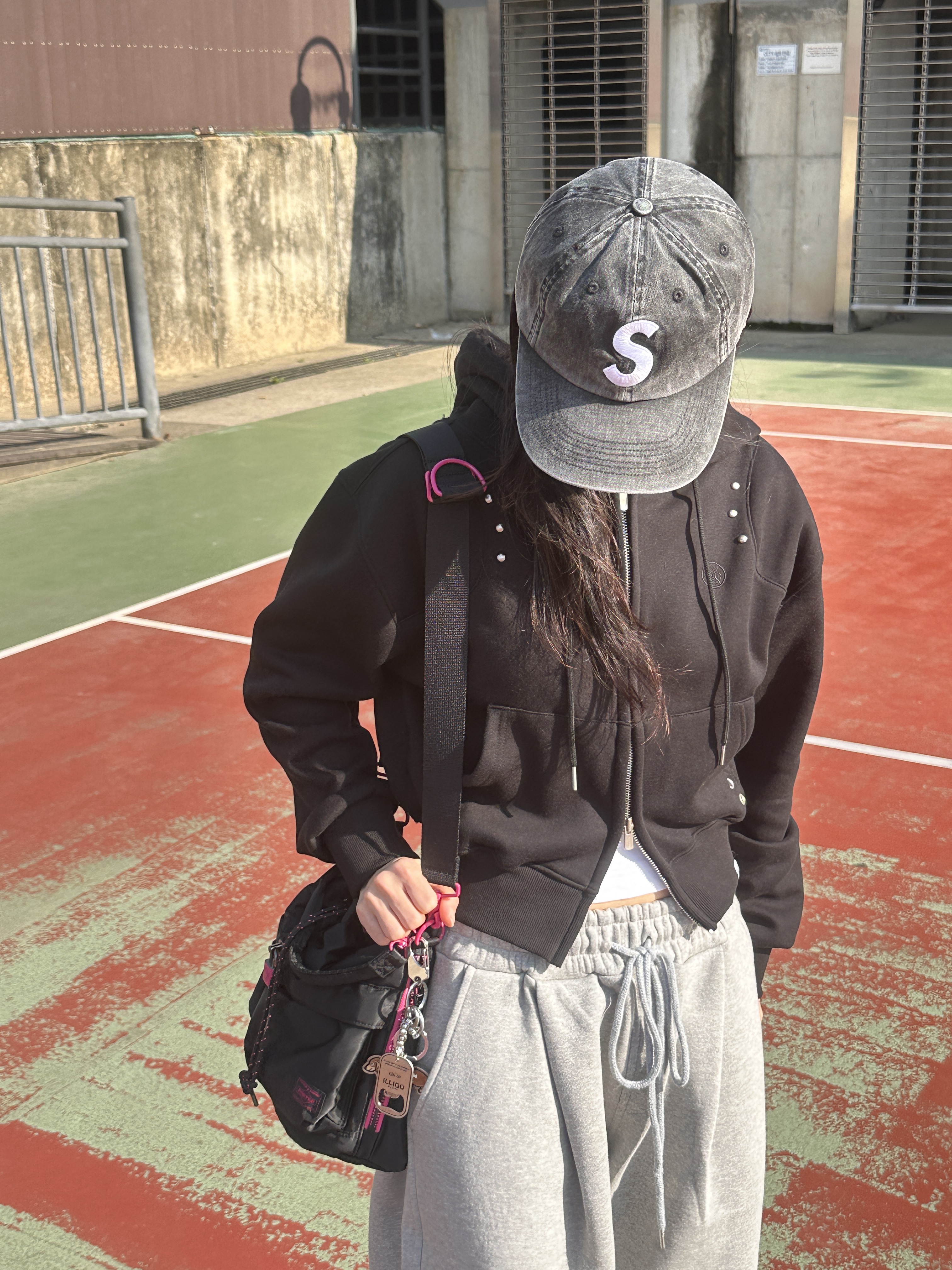 Nike x Peaceminusone Air Force 1 Low Para-Noise, Undermycar Mu.03 Anti Fxxking Logo Play Oversized Sweat Jogger Melange Gray 착용 스타일 - 2