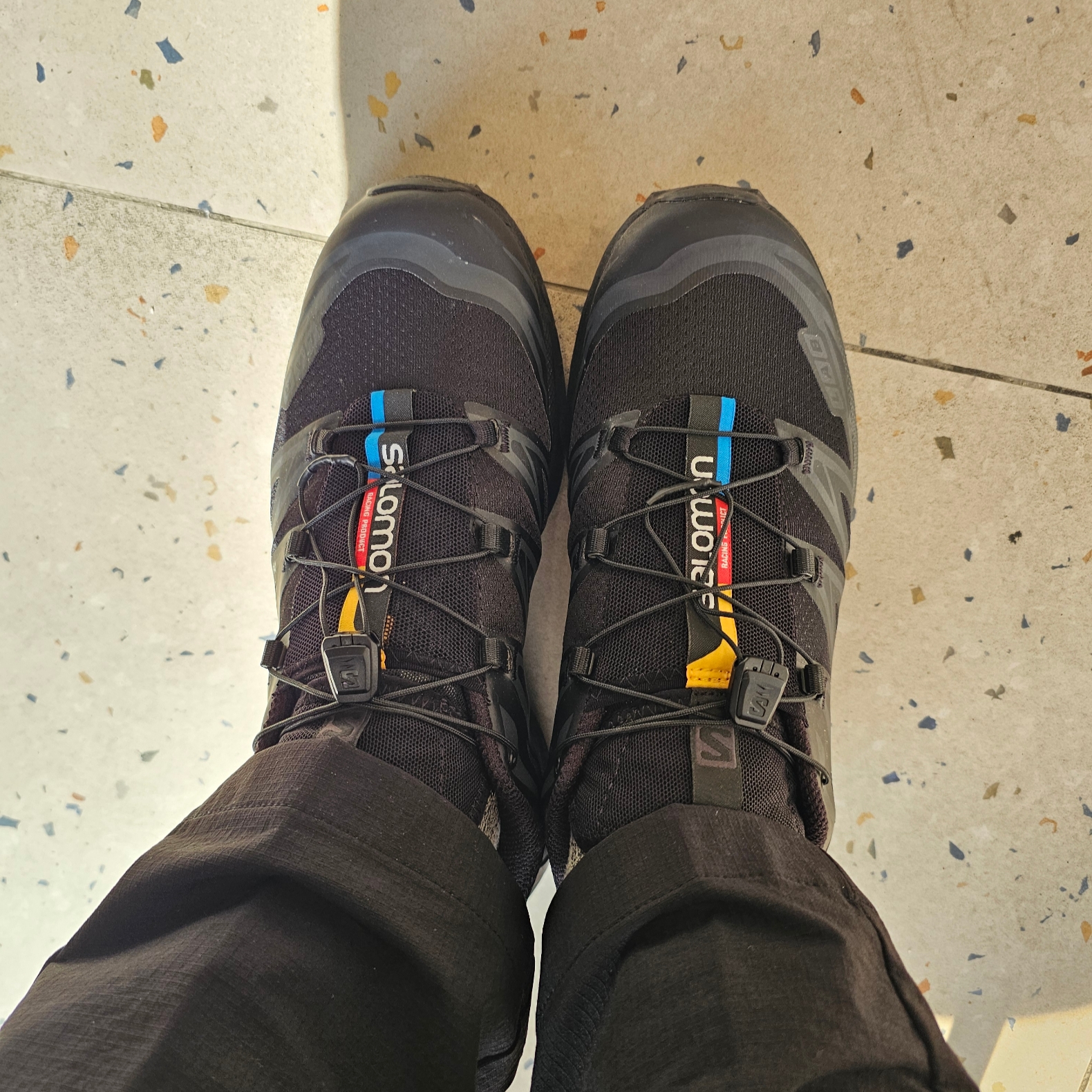 Salomon XT-6 ADV Black 착용 스타일 - 2