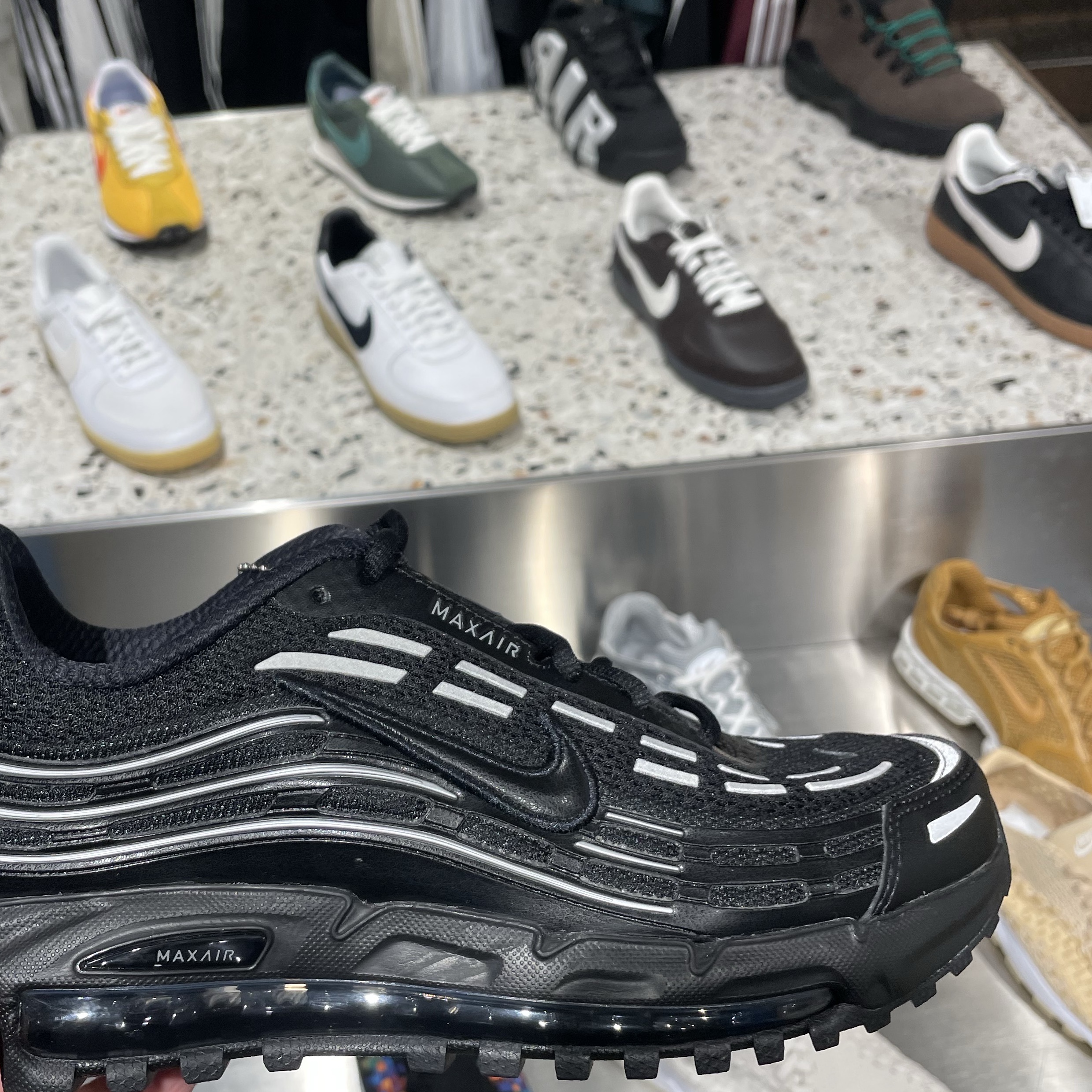 Nike Air Max TL 2.5 Black and Metallic Silver 착용 스타일