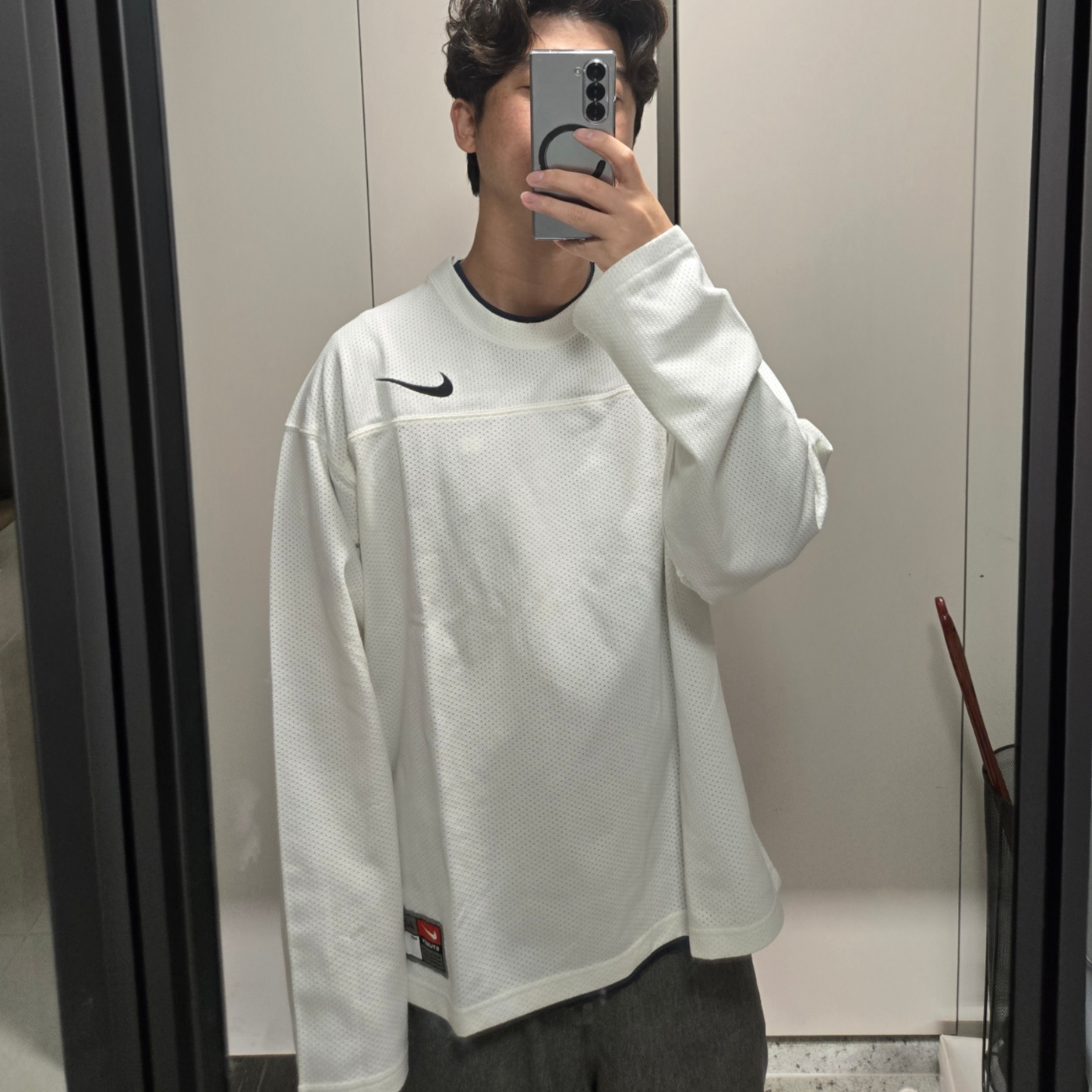Nike x Stussy Long Sleeve Top Sail (FJ9164-133) 착용 스타일 - 1