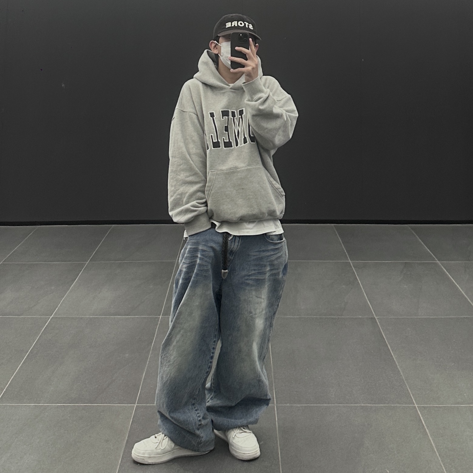 BAPE x JJJJound Bape Sta Low White Light Grey 착용 스타일 - 3