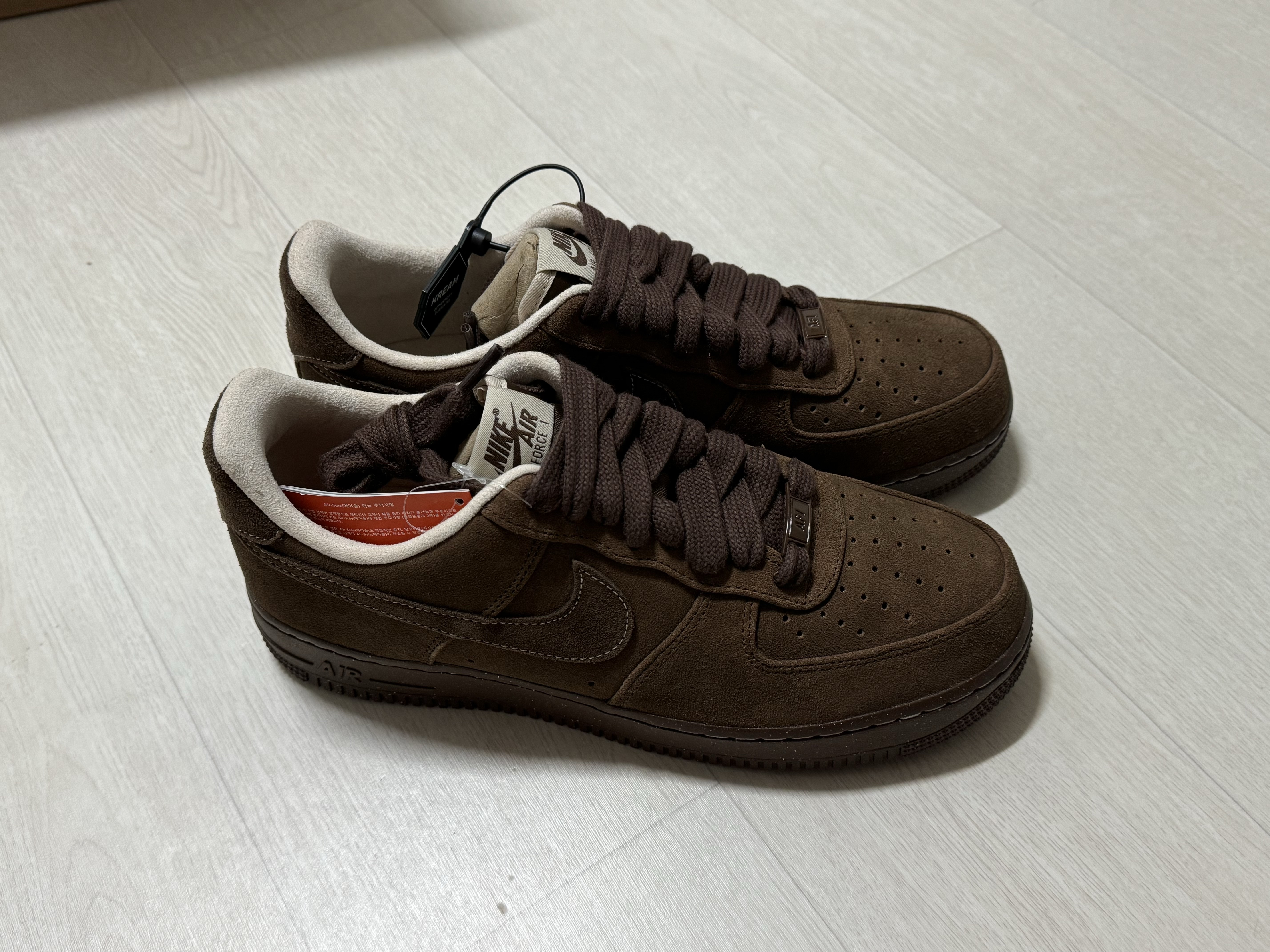 (W) Nike Air Force 1 '07 Cacao Wow 착용 스타일