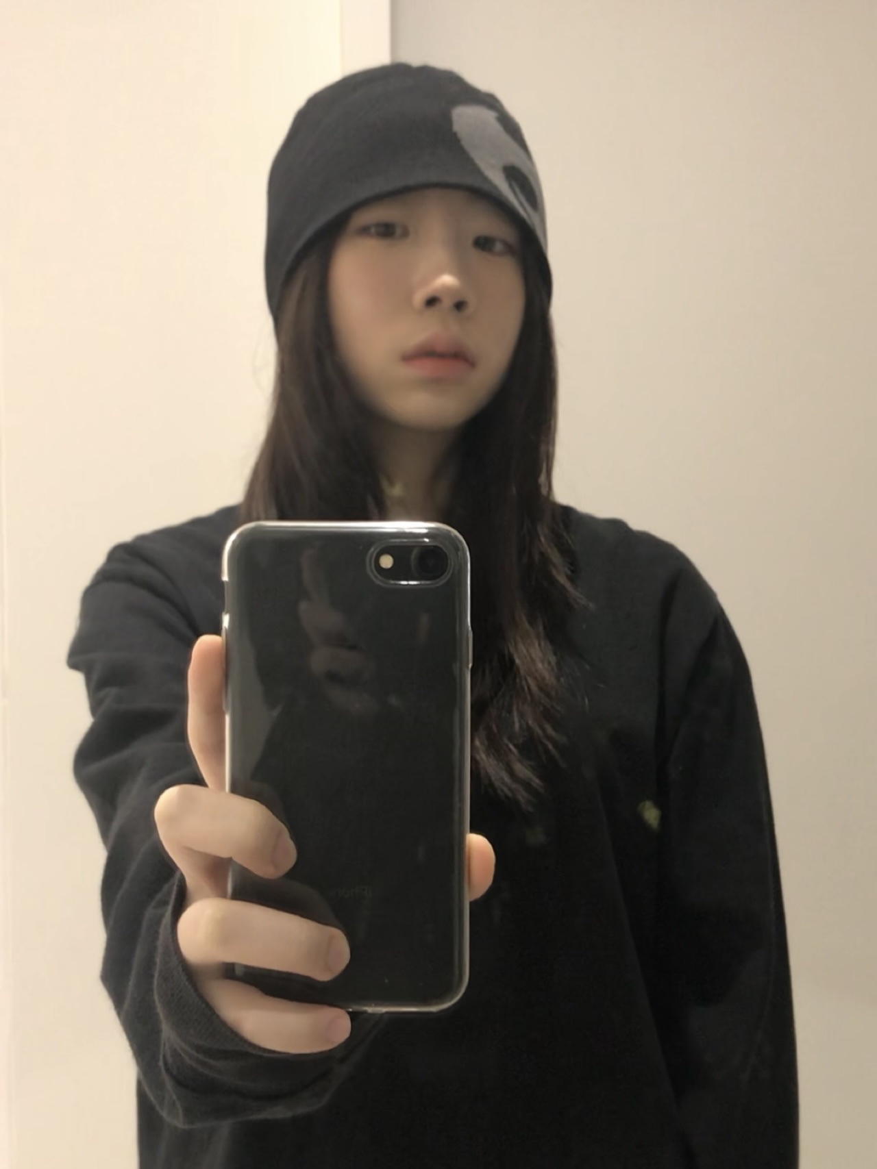 Sansan Gear Logo Beanie Black, Stussy Basic Stussy LS T-Shirt Black 2022 착용 스타일 - 2