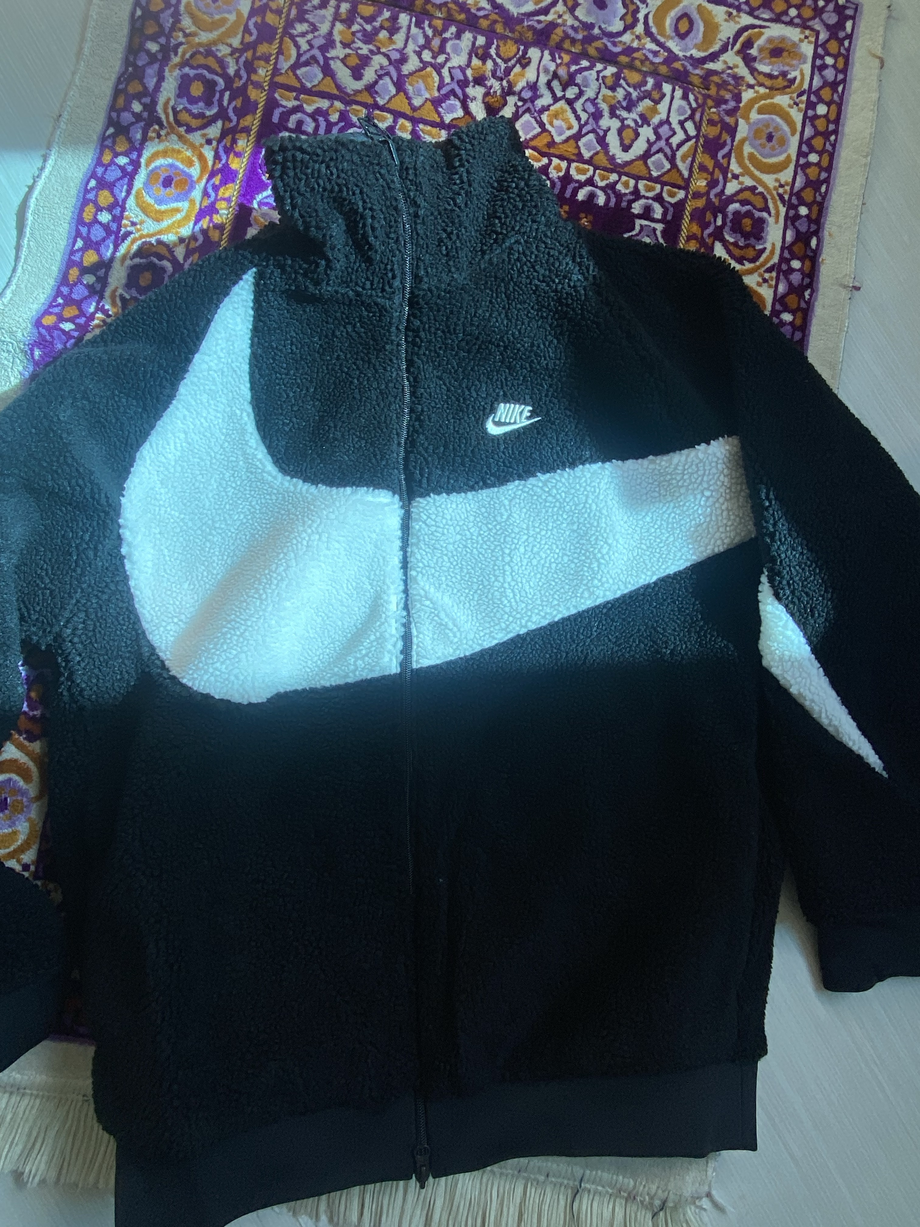 Nike Big Swoosh Full Zip Jacket Black Sail 착용 스타일