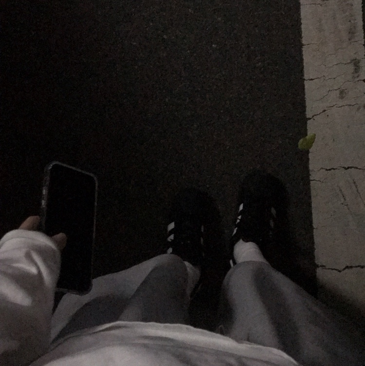 Adidas Superstar Core Black White 착용 스타일