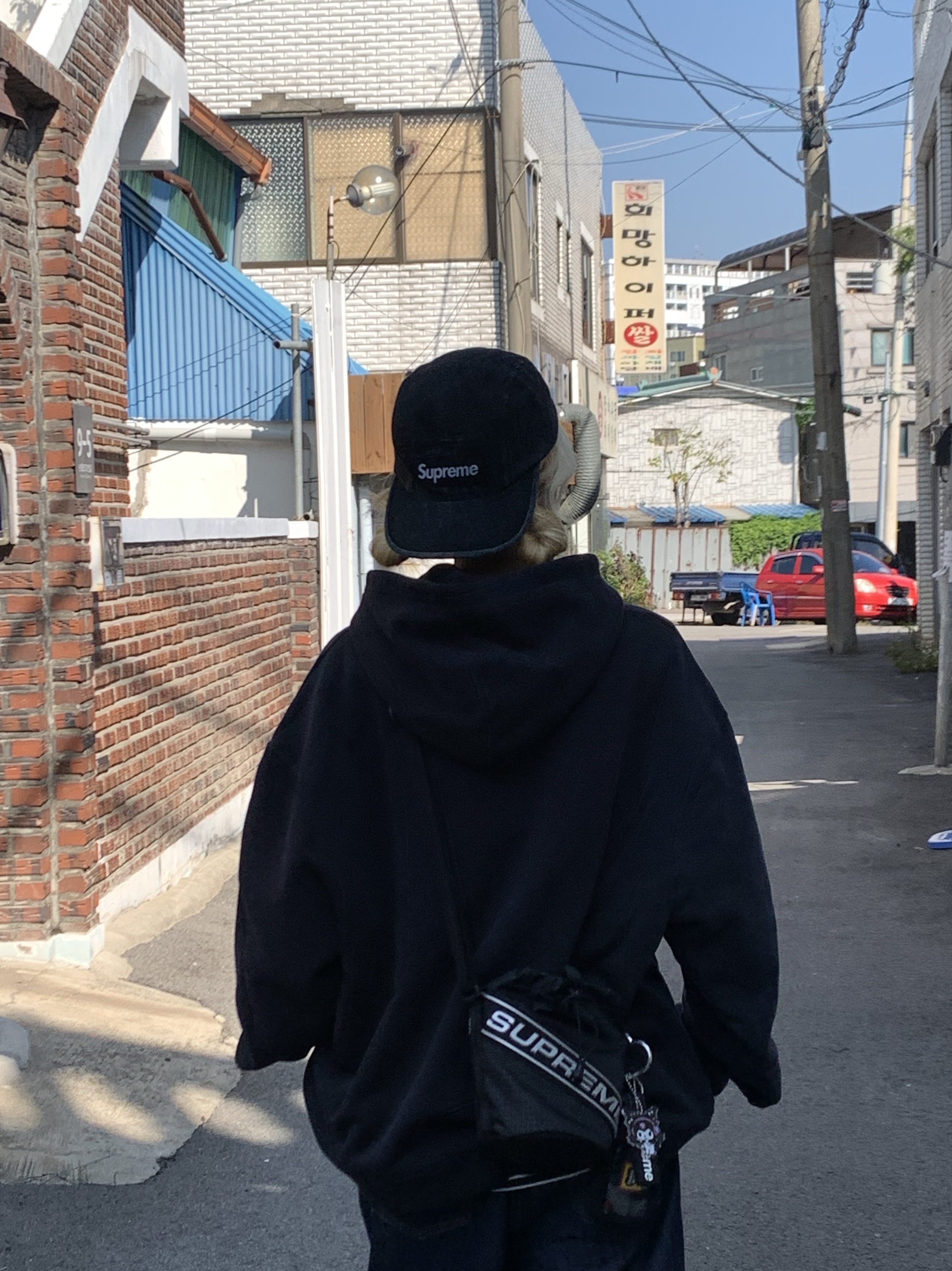 Jordan x Travis Scott Pullover Hoodie Black (FQ7821-010), Tretorn Alnarp Hybrid Boots Sand 착용 스타일 - 4