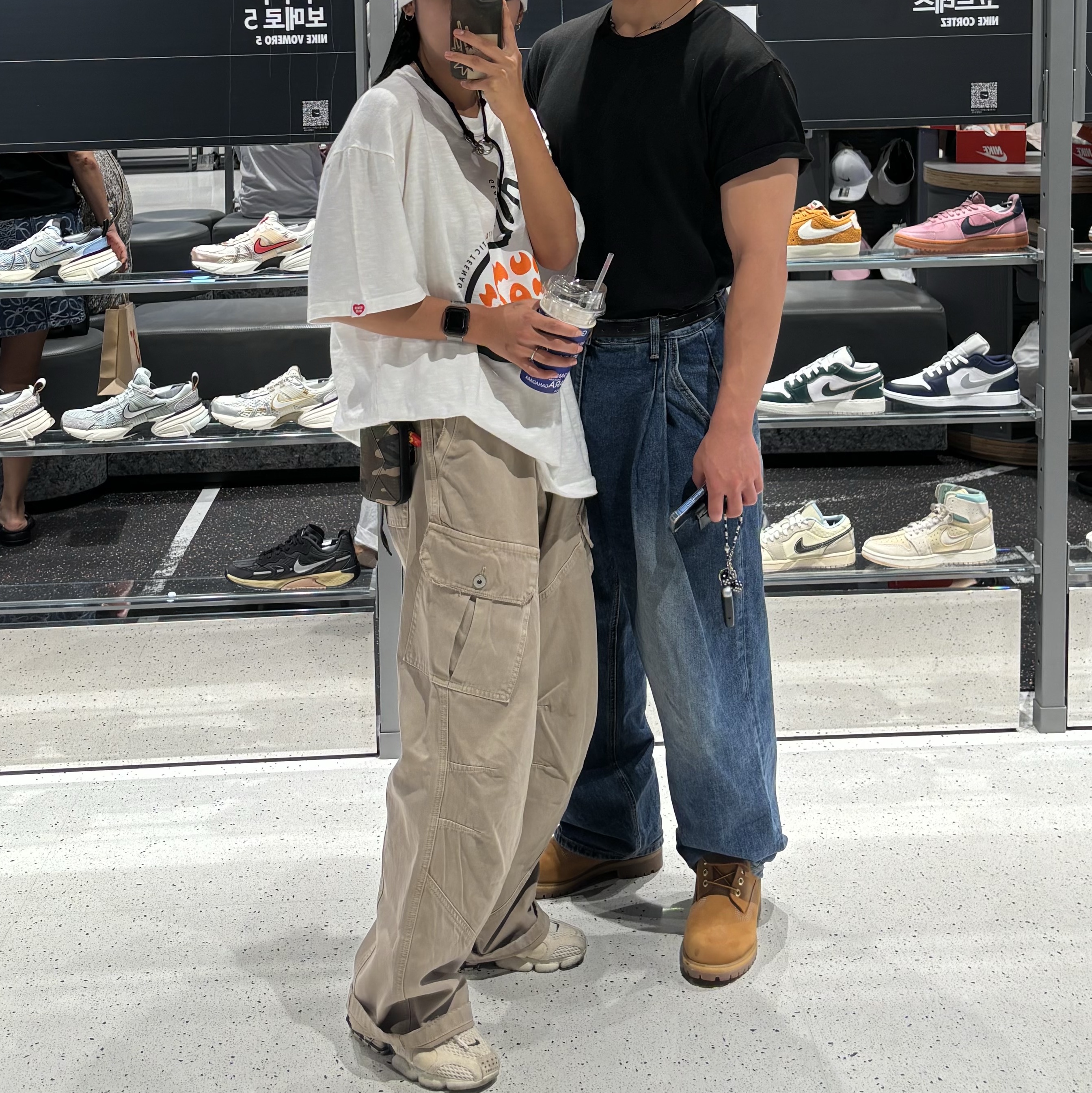 Nike Cortez Leather SE Metallic Cool Grey Black, Dickies Loose Fit 13 Inch Flat Front Work Shorts Black 착용 스타일 - 5