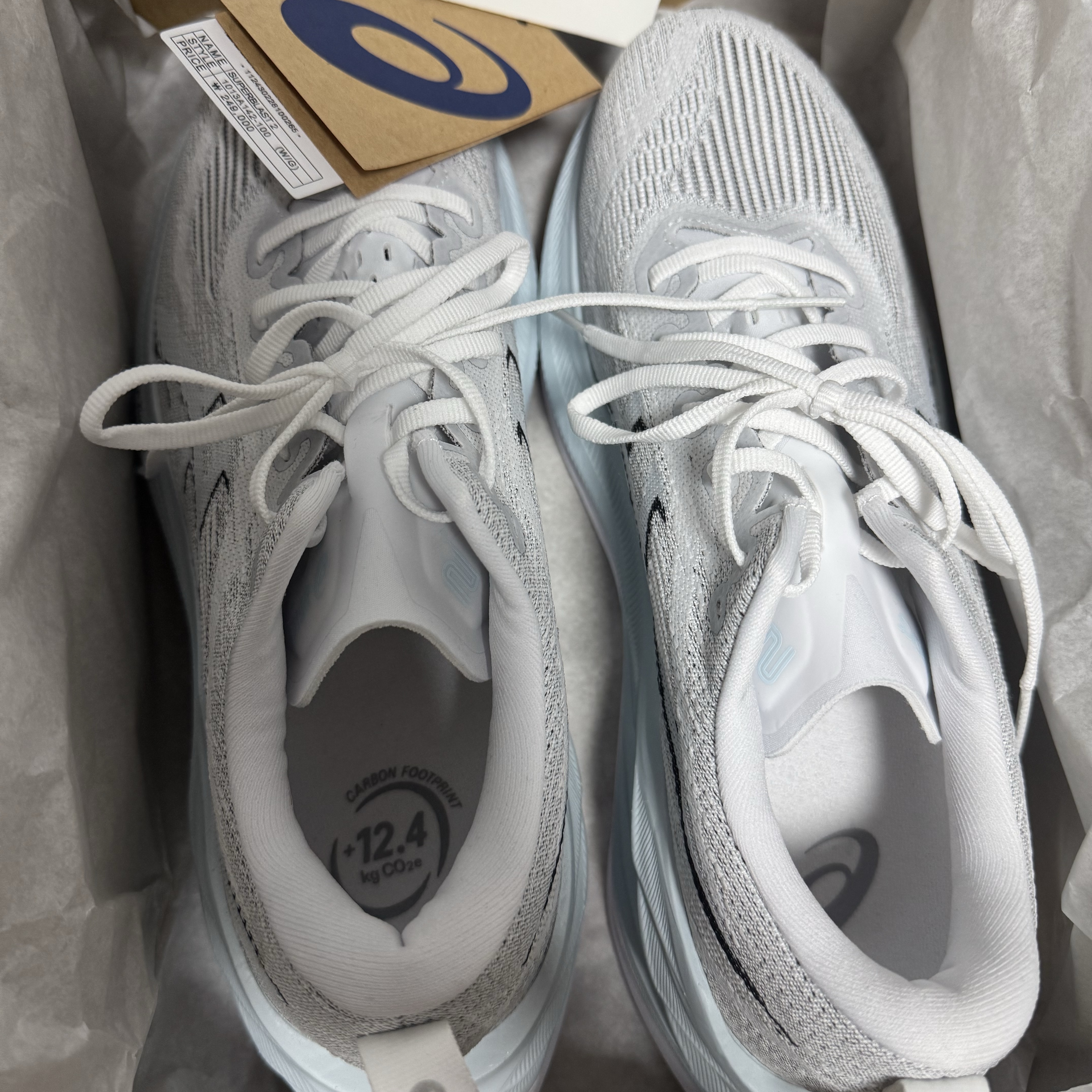 Asics Superblast 2 White Cool Grey 착용 스타일