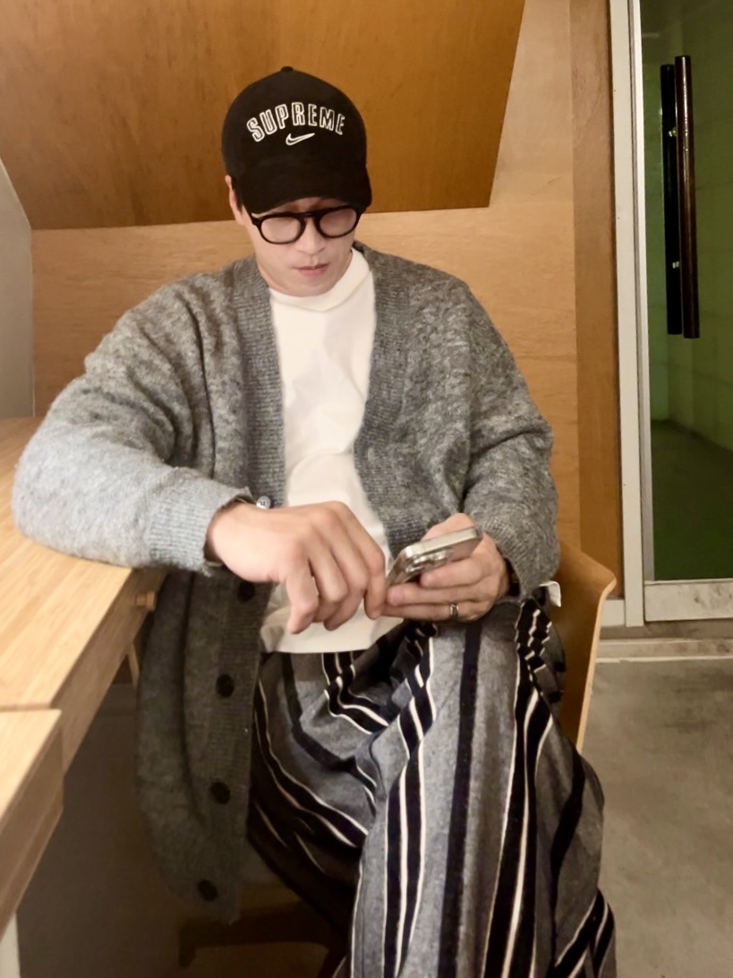 Supreme x Nike Arc Corduroy 6-Panel Black - 22SS, Kith Striped Flannel Barrow Pant Black 착용 스타일