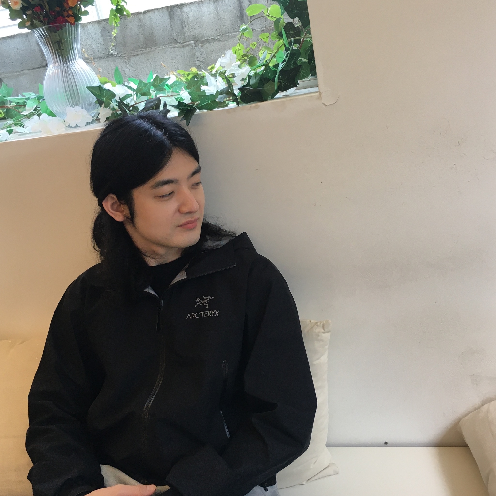 Arc'teryx Beta Jacket Black, Keen Shanti Black Dawn Blue 착용 스타일 - 2
